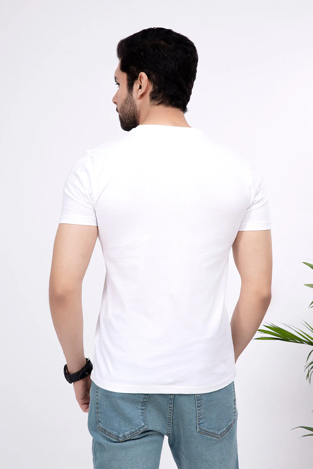 "Kevin" Crewneck T-Shirt in Cotton - Image 5