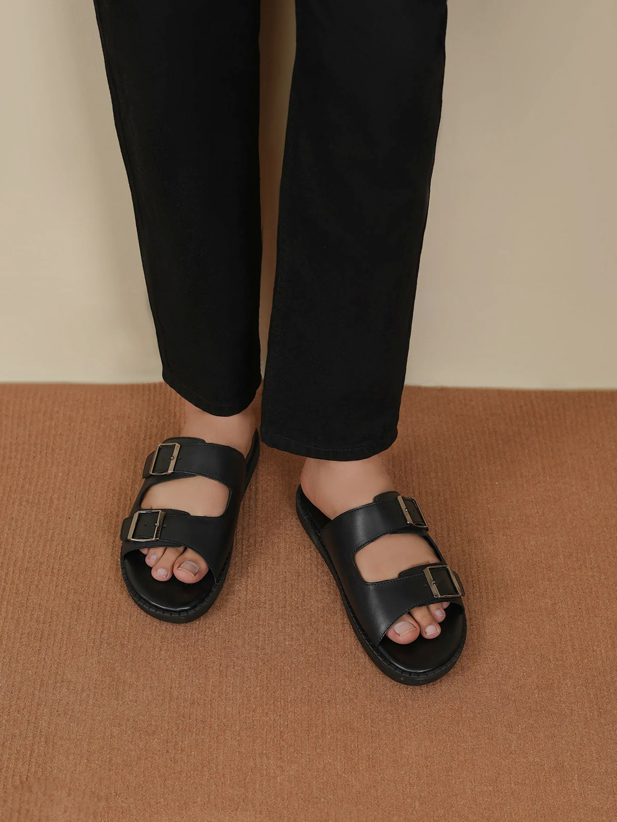 Men "TOCHTLI" Relax Leather Slippers - Image 6