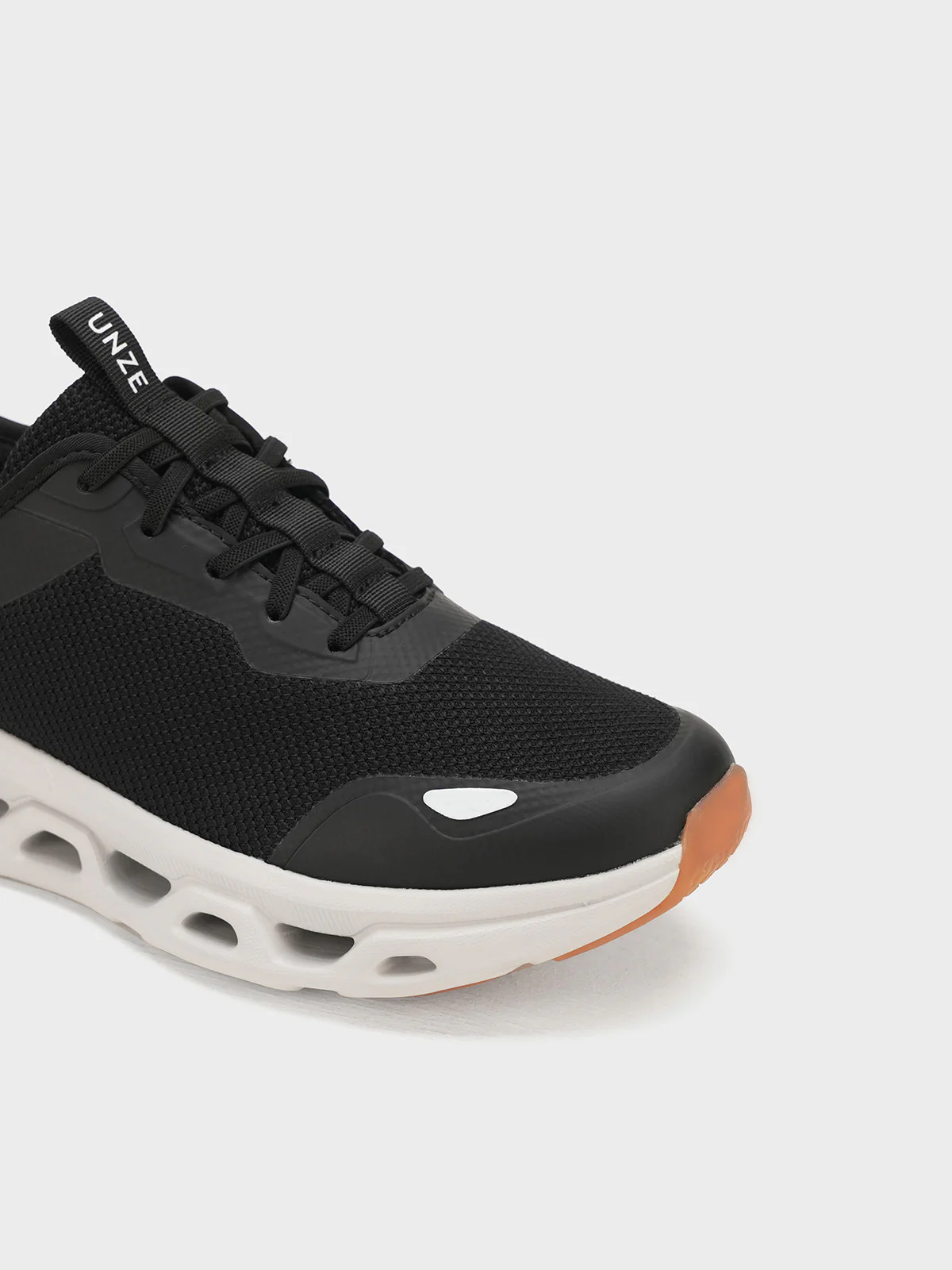 Men "TRAVIB" Soft Fabric Trainers - Image 4