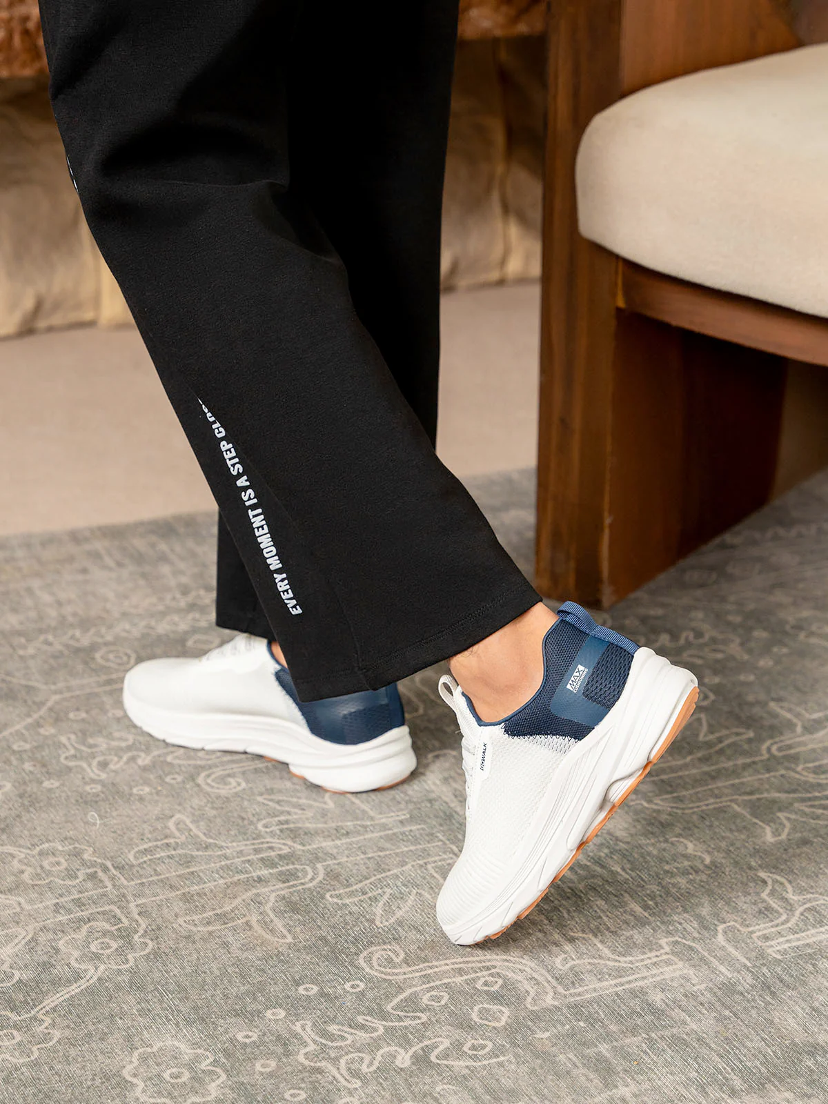 Men "TRISTAN" Lightweight Trainers - Image 3