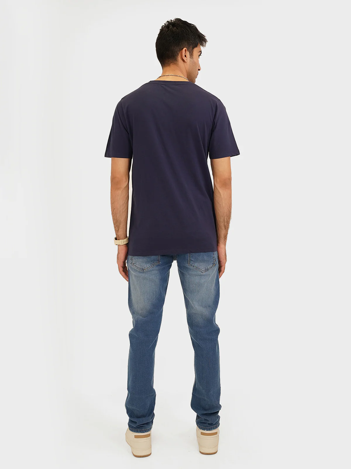 Mens "AKIVA" Plain Regular Fit T-Shirt - Image 4