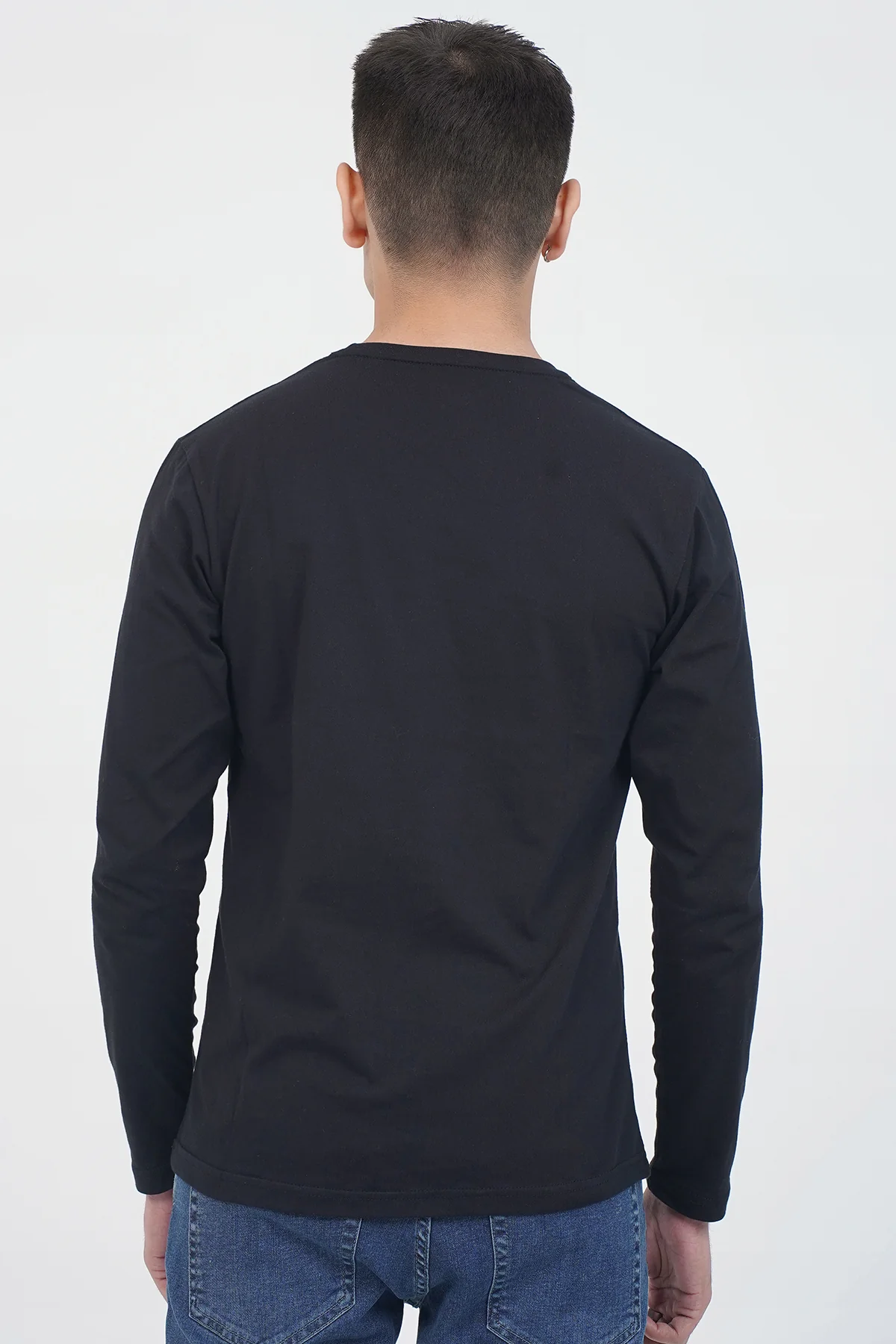 "BEYONE" Crewneck Pullover Shirt - Image 3