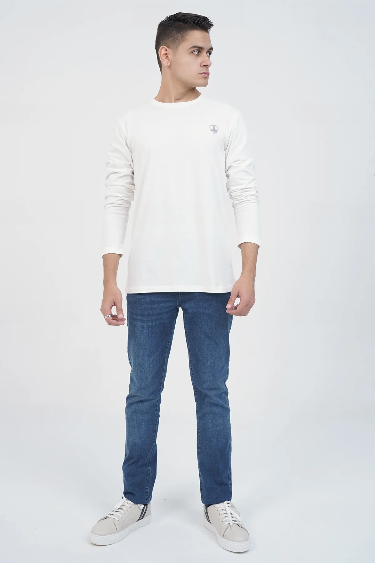 "BEYONE" Crewneck Pullover Shirt - Image 4
