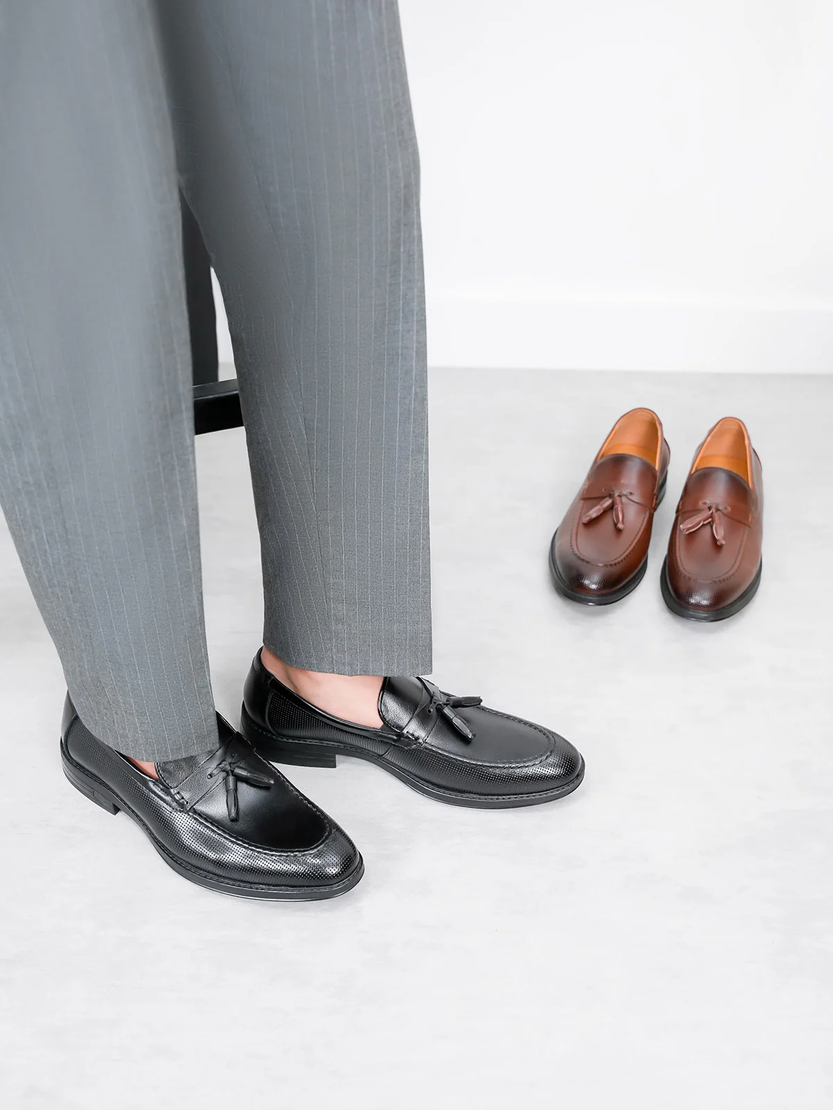 Mens "GRAY" Round Toe Leather Formal Shoes - Image 6