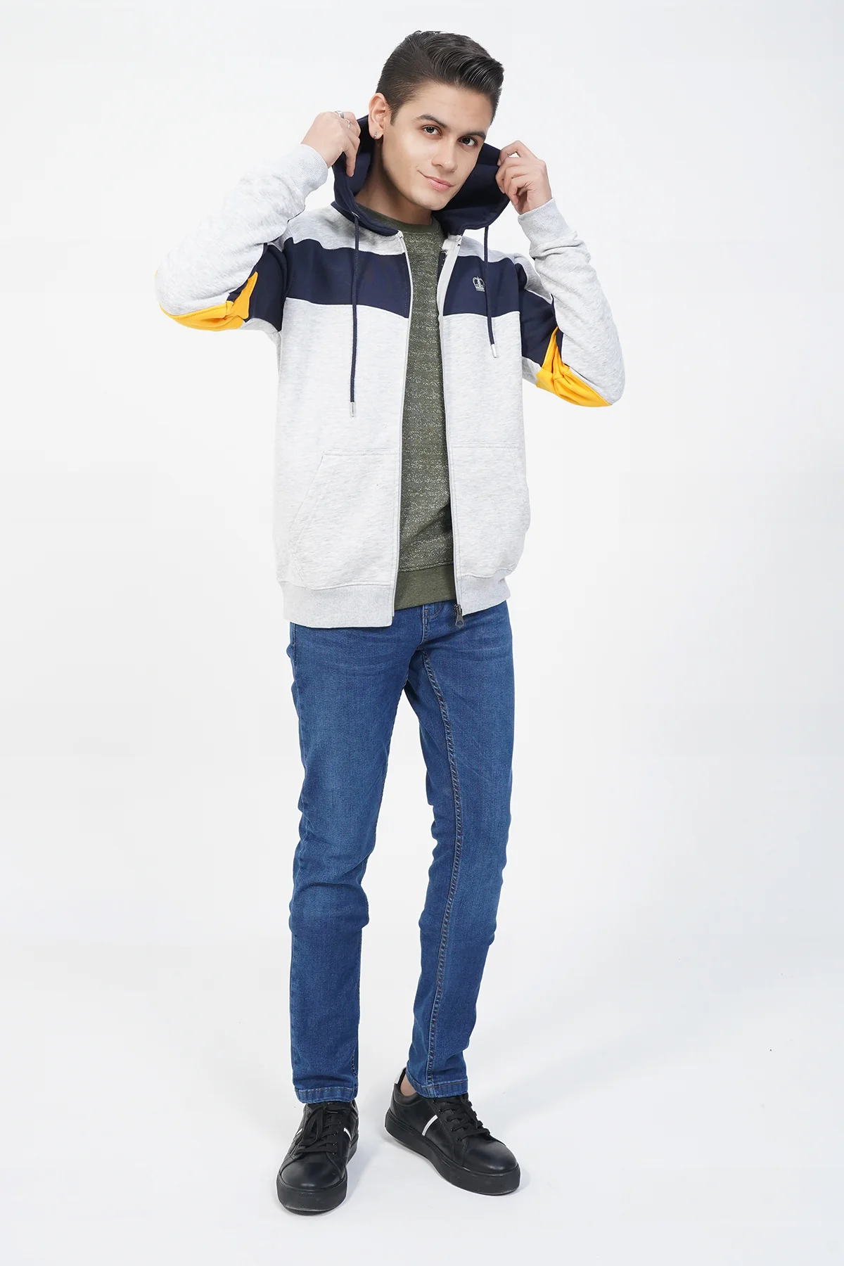 Mens "ISEUL" Pullover Winter Hoodie - Image 4