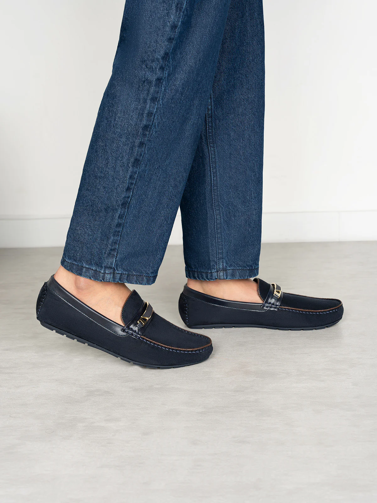 Mens "PIONEE" Adorned Moccasin Shoes - Image 6