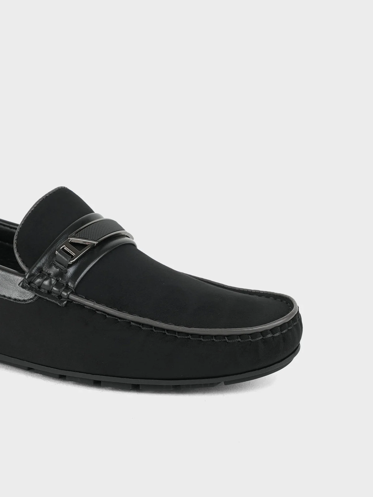Mens "PIONEE" Adorned Moccasin Shoes - Image 4