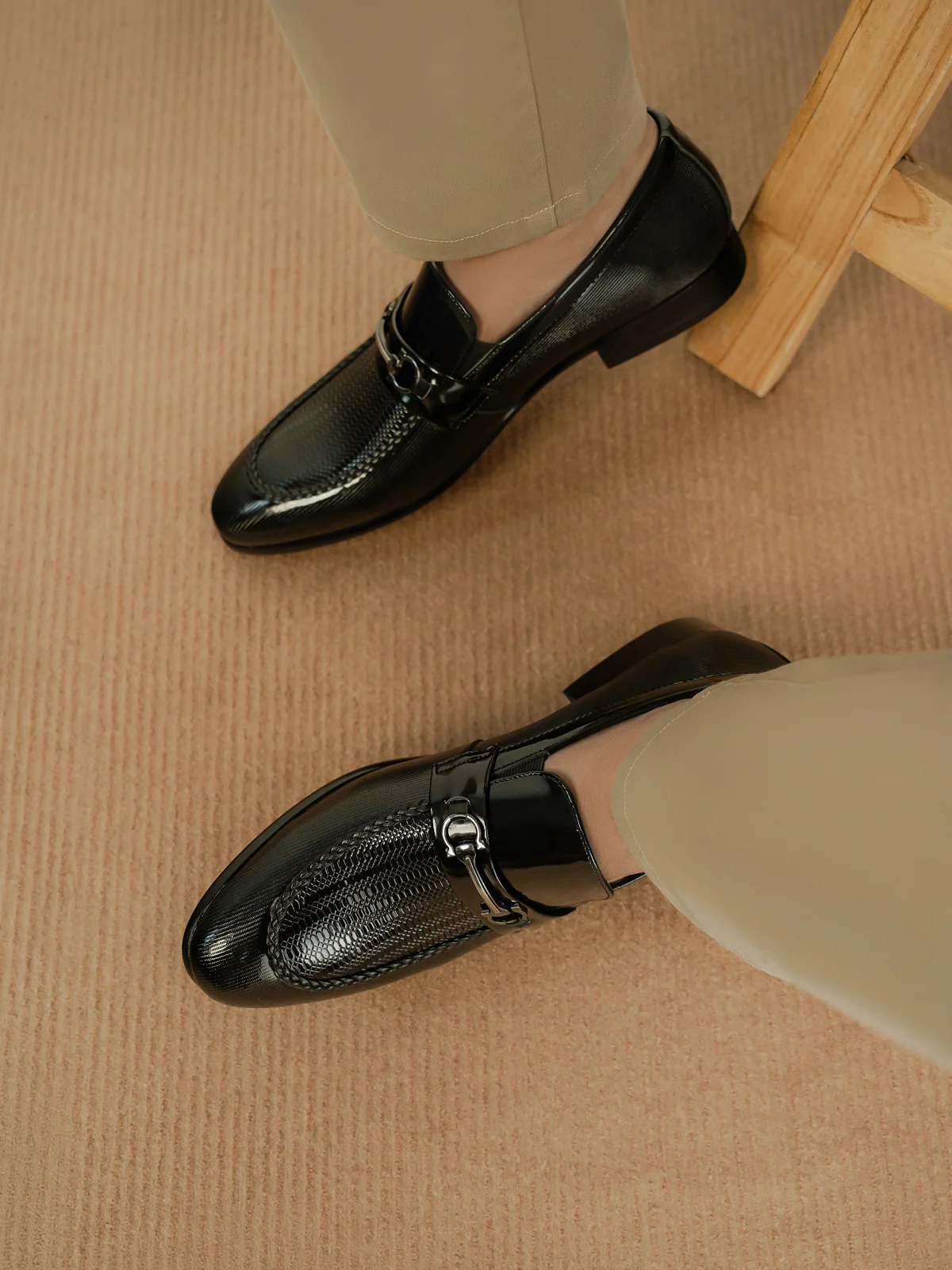 Mens "RIGGS" Textured Leather Formal Dress Shoes - Image 8