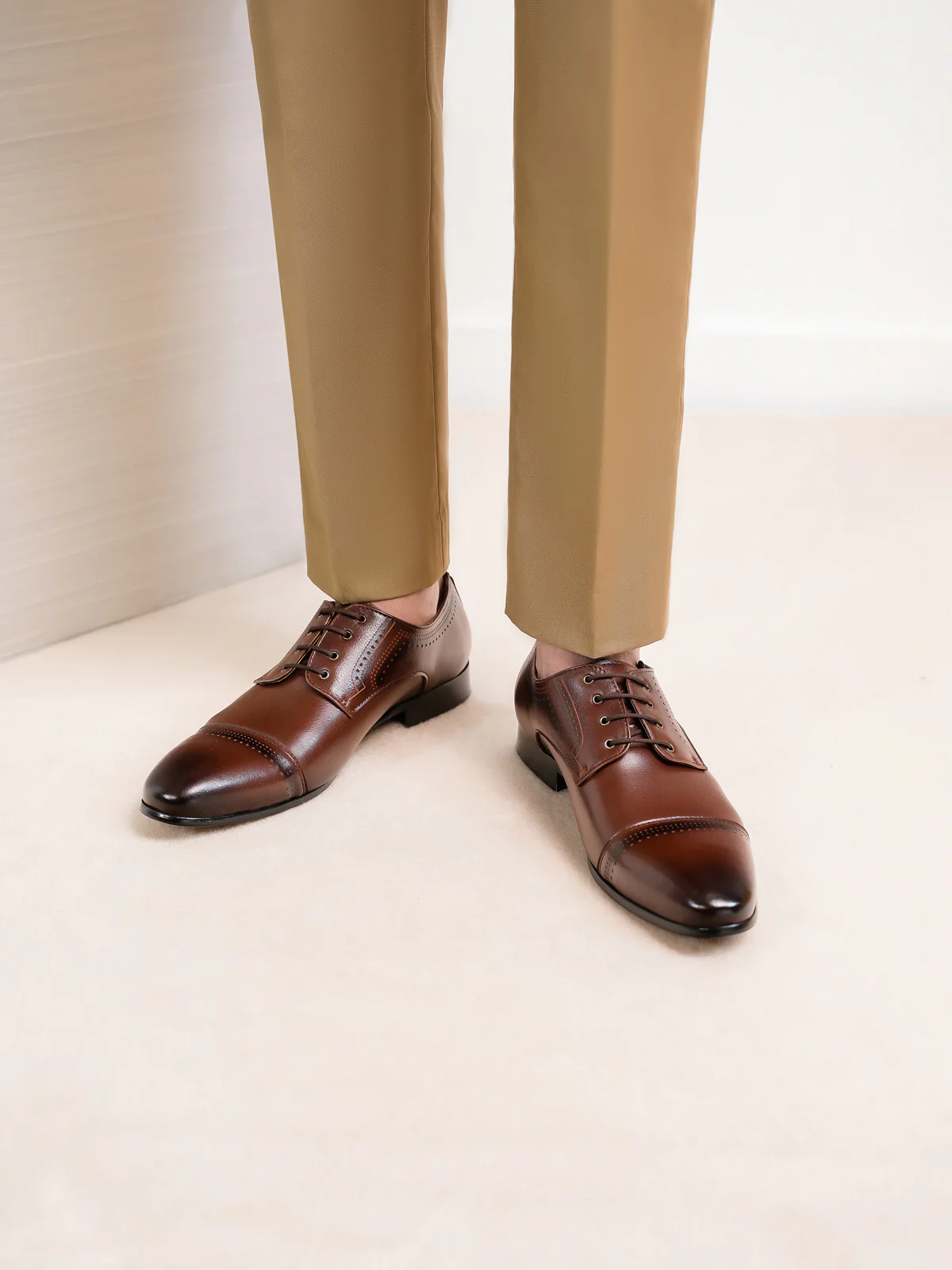 Mens "SALOMI" Lace Up Style Leather Formals - Image 3