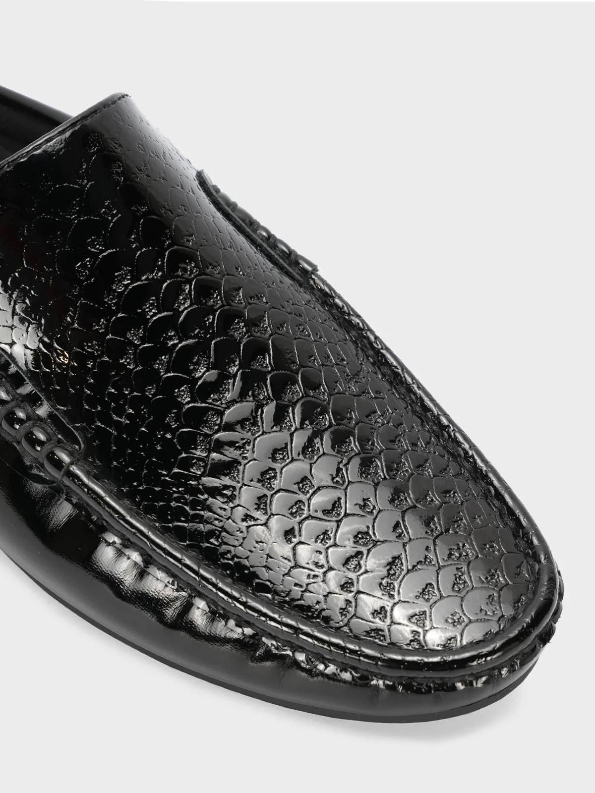 Men's "VIRDOX" Leather Rounded Toe Slip On Shoes - Image 5