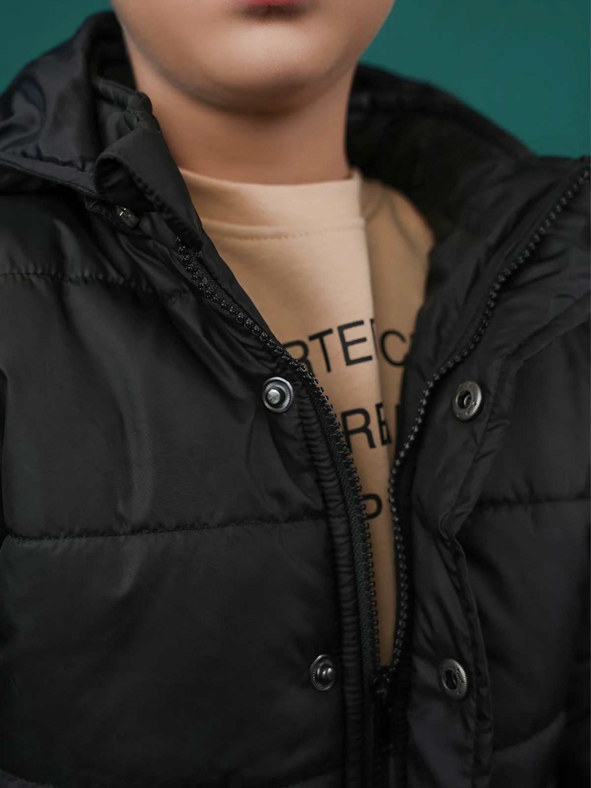 "OZIAS" Lightweight Regular Fit Puffer Jacket - Image 4