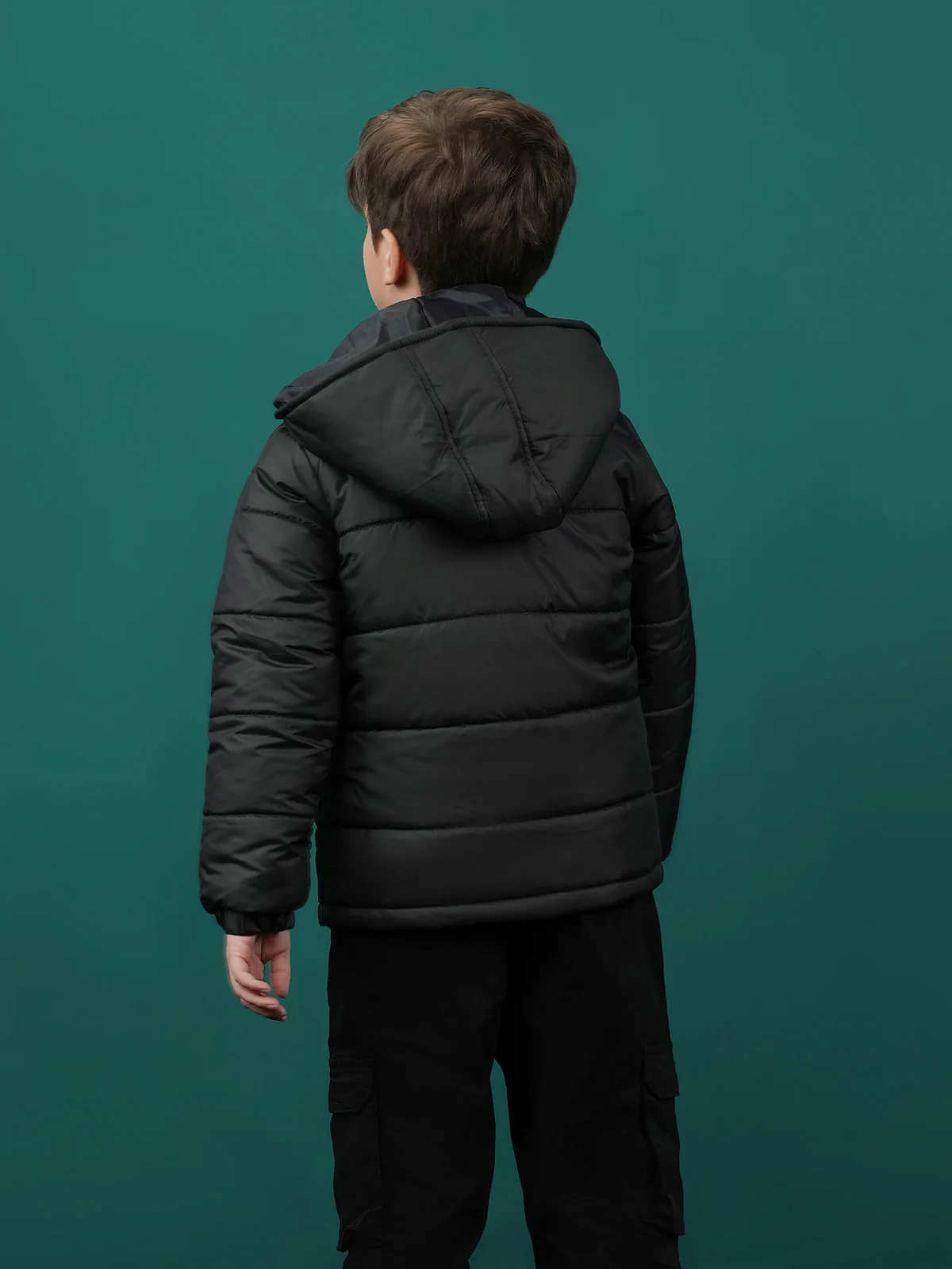 "OZIAS" Lightweight Regular Fit Puffer Jacket - Image 5