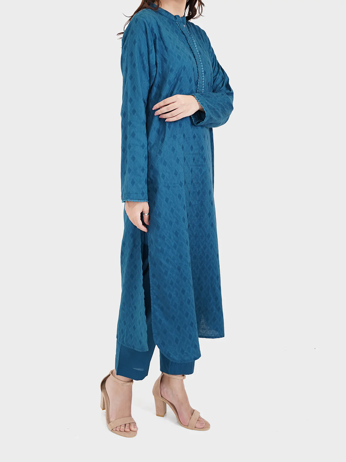 "PARHAM" Jacquard Solid Two Piece Suit - Image 2