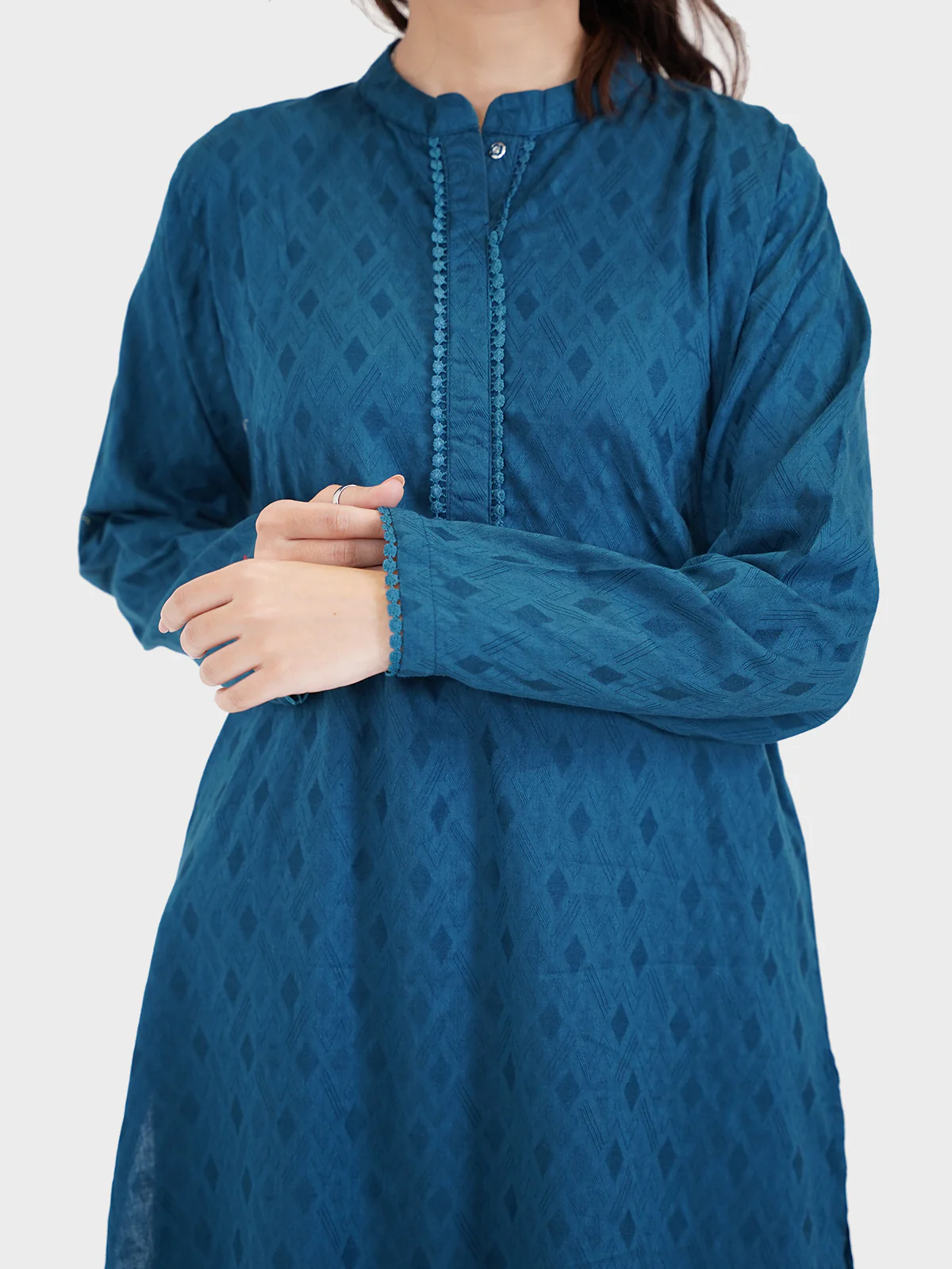 "PARHAM" Jacquard Solid Two Piece Suit - Image 4