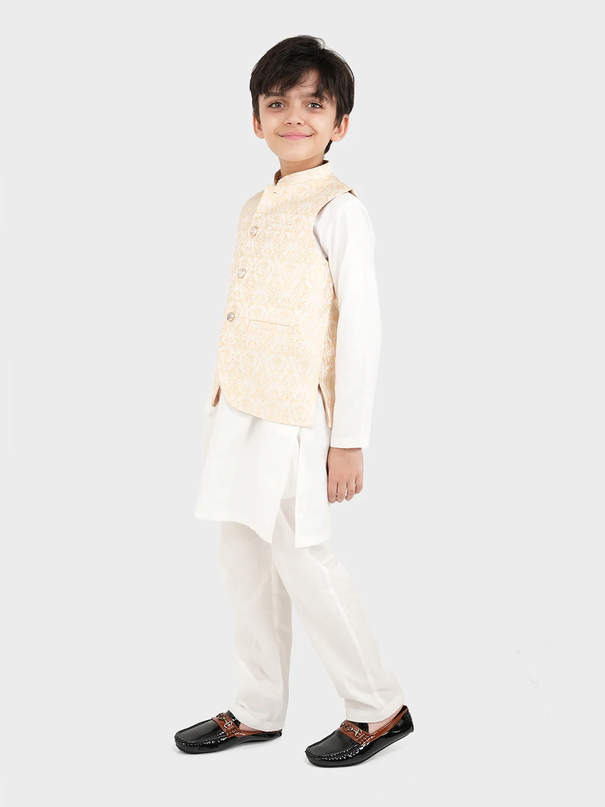 "RIMBA" Traditional Waistcoat - Image 2