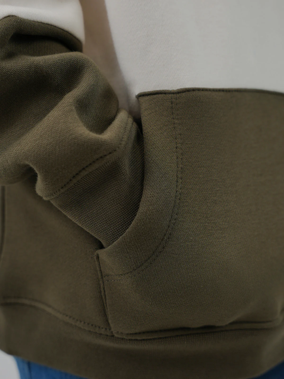 "RIQUIN" Cut &amp; Sew Fleece Hoodie - Image 4
