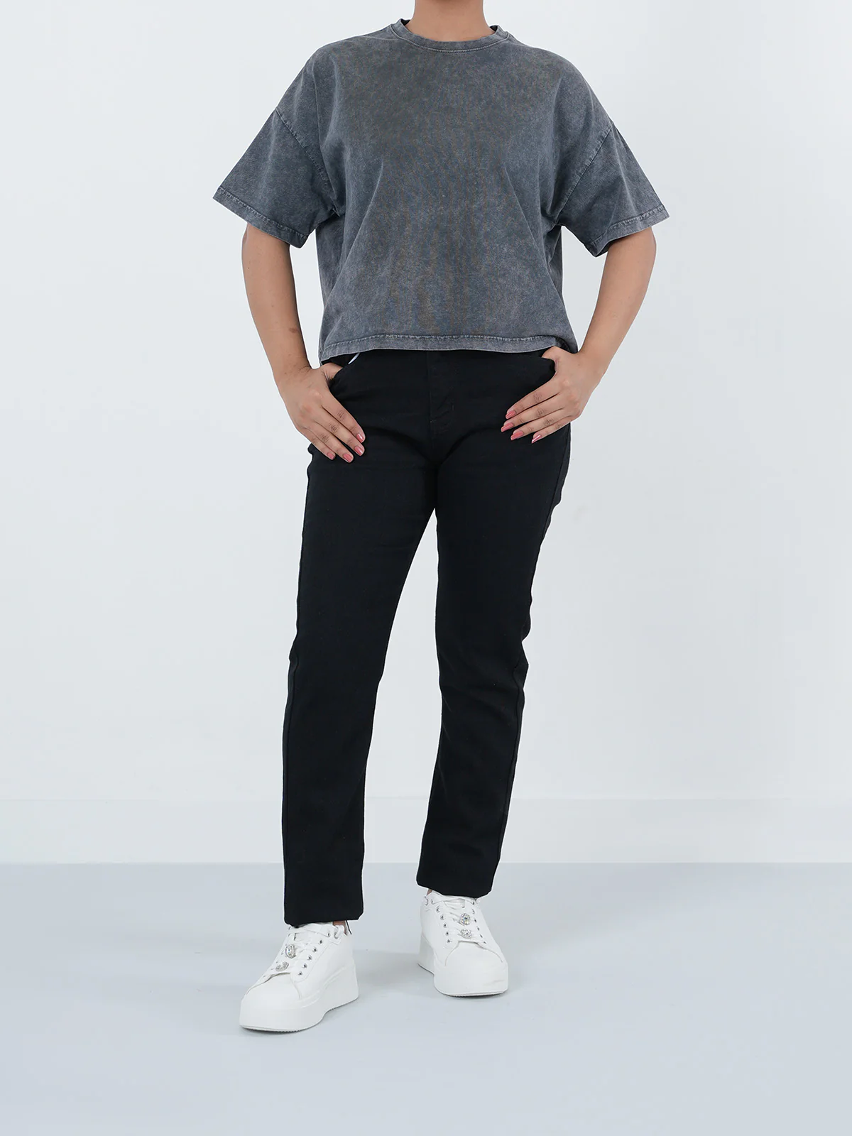 "SIGRUN" Regular Fit Cropped T-Shrit