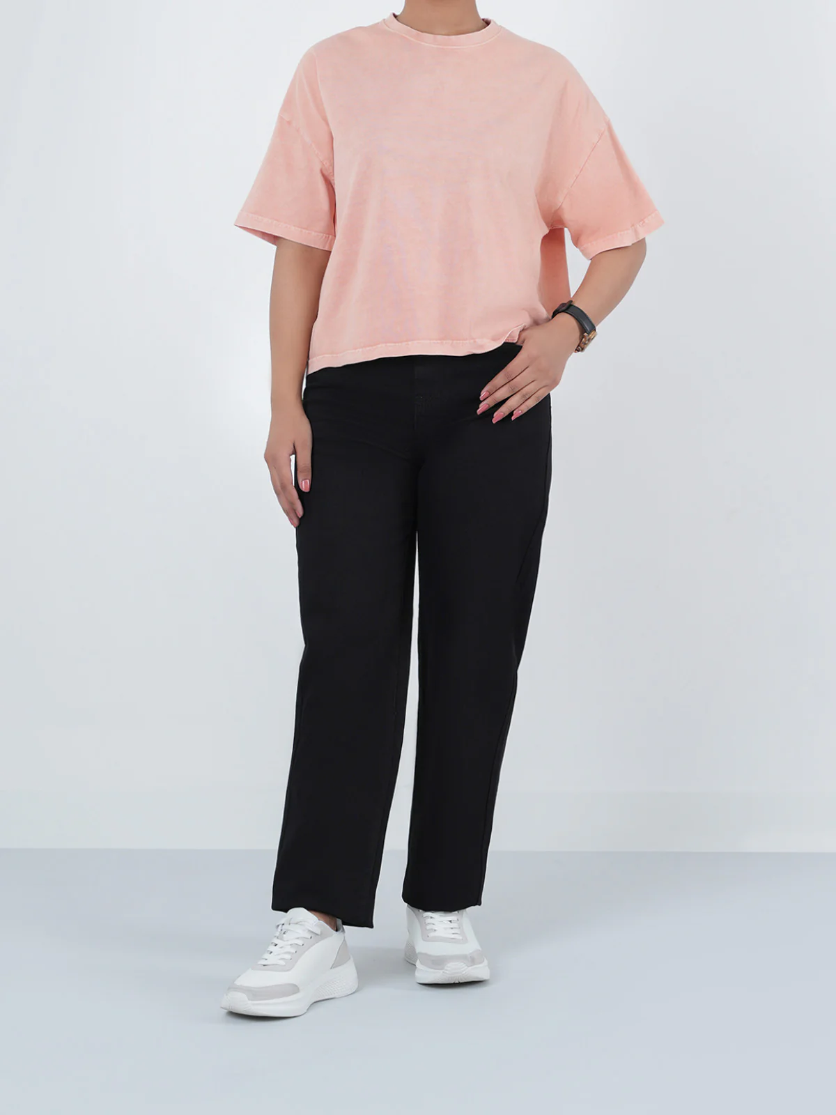 "SIGRUN" Regular Fit Cropped T-Shrit