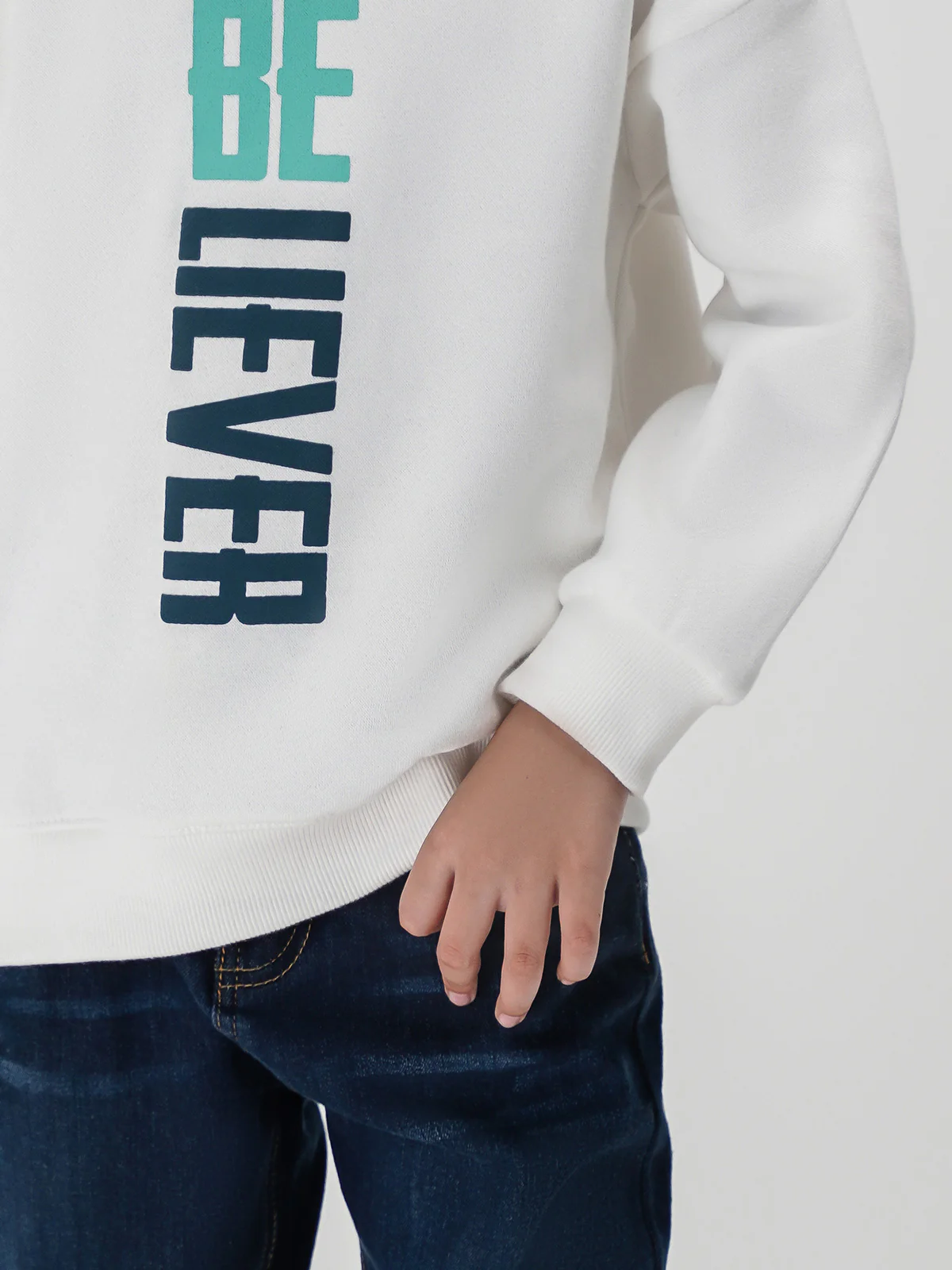 "TEFLOW" Graphic Crew Neck Sweatshirt - Image 4