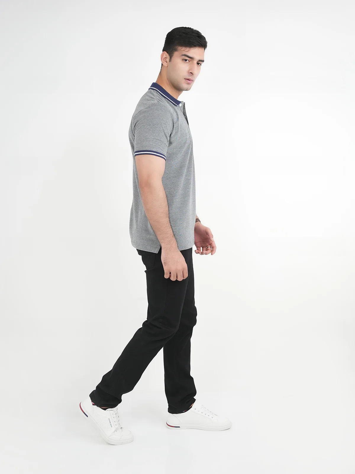 "THUYET" Comfy Casual Polo Shirt - Image 2