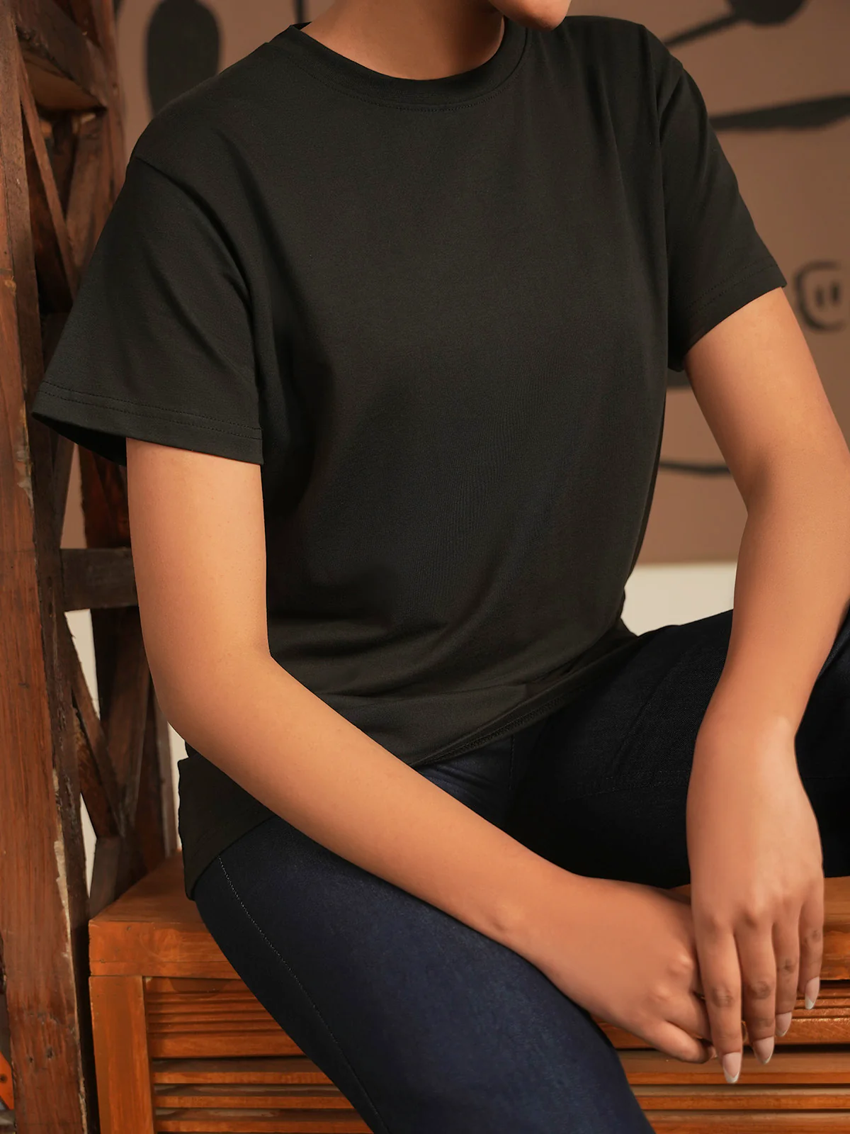"TUPELO" Basic Regular Fit T-Shirt - Image 6