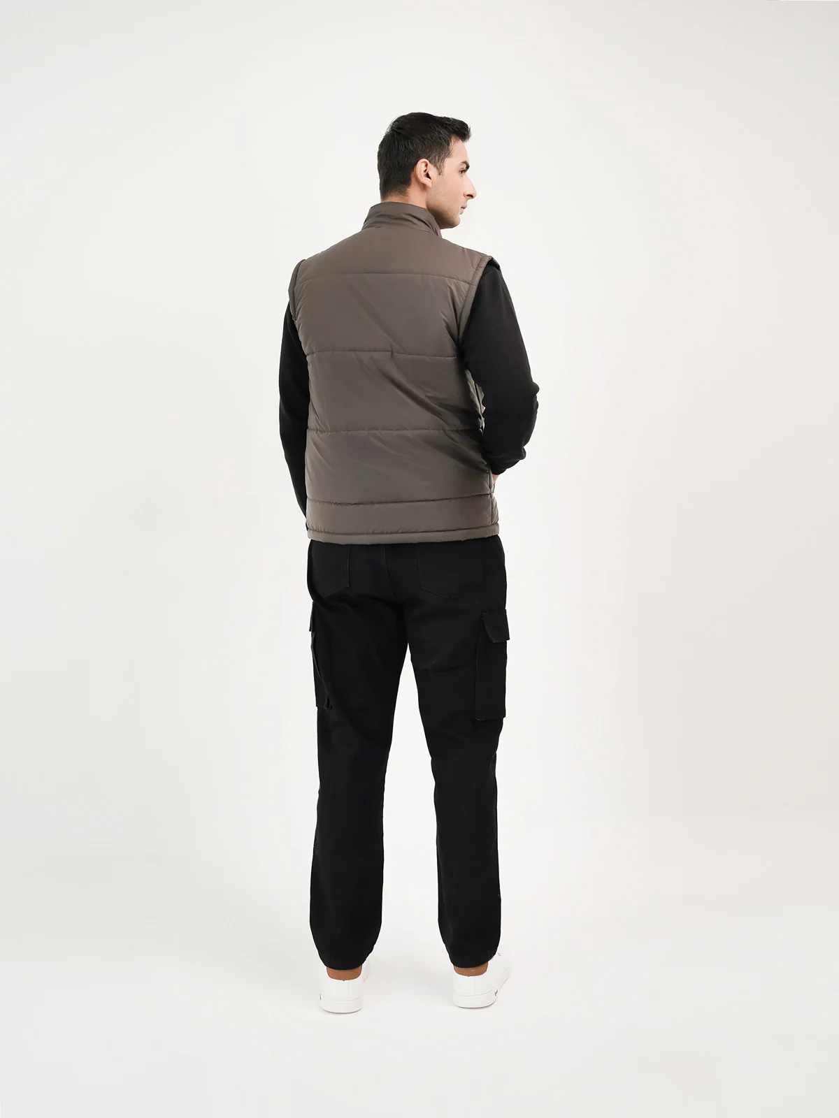 "UPSILON" Casual Sleevless Puffer Jacket - Image 5