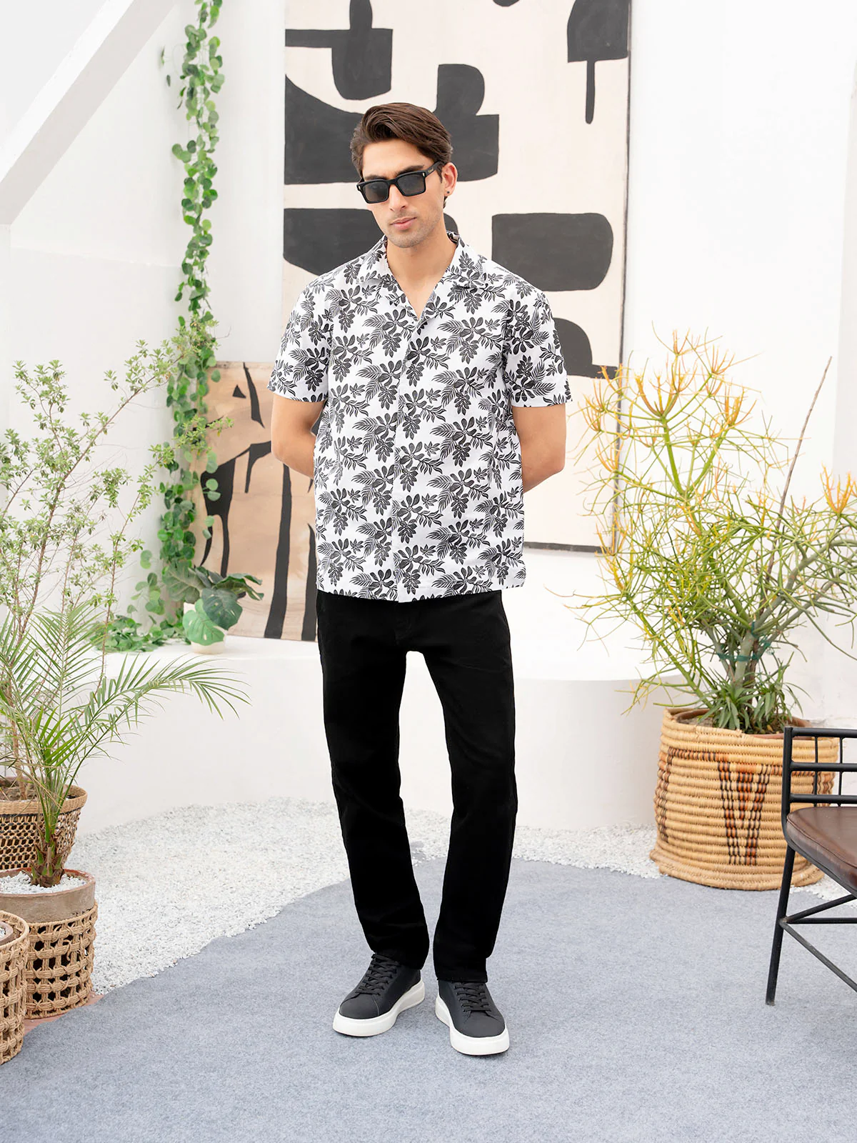 "VAEH" Printed Regular Fit Casual Shirt - Image 4