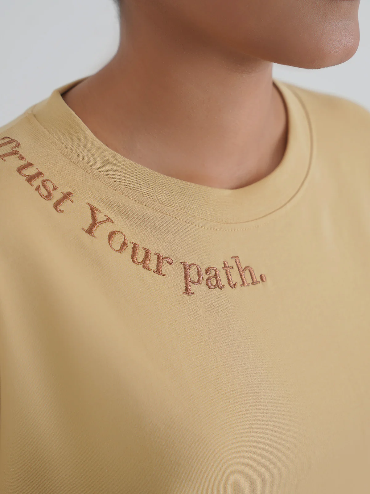 "VENDER" Graphic Drop Shoulder T-Shirt - Image 4