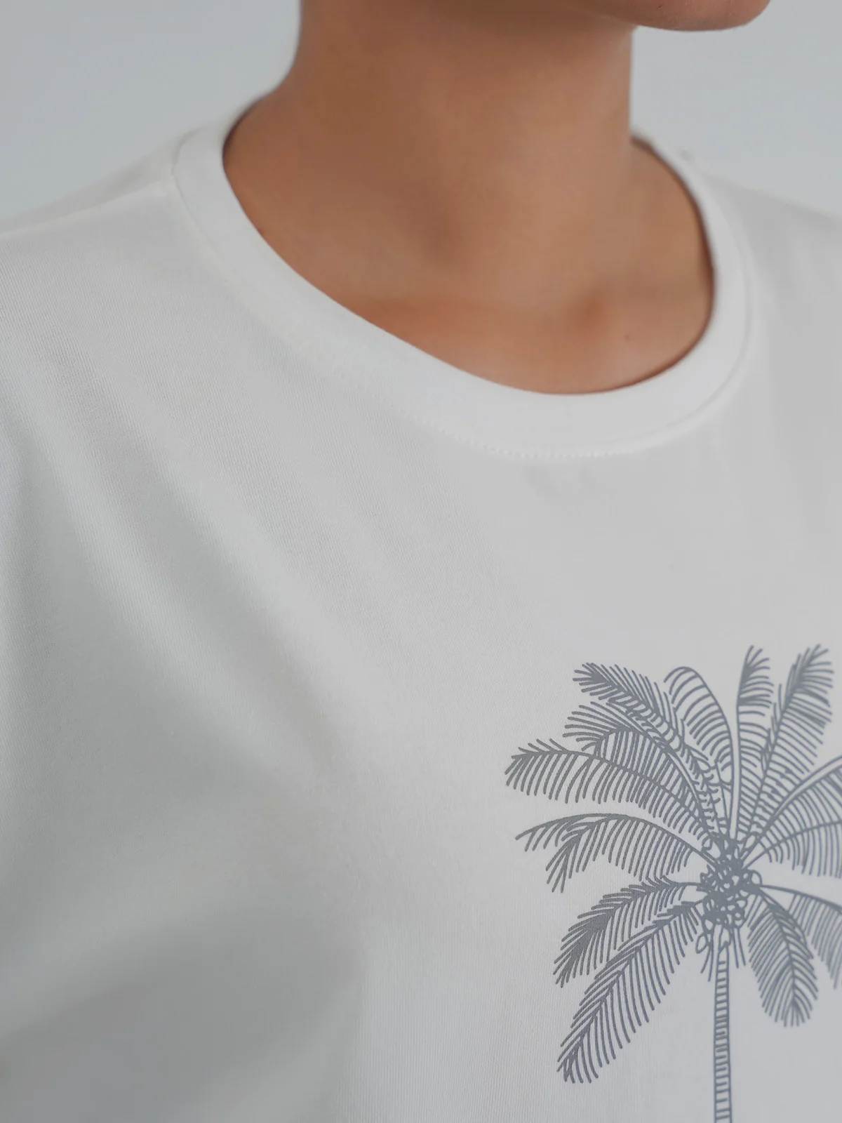 "VENDER" Graphic Drop Shoulder T-Shirt - Image 4