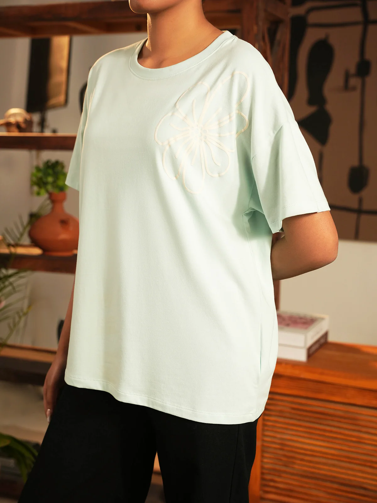 "VENDER" Graphic Drop Shoulder T-Shirt