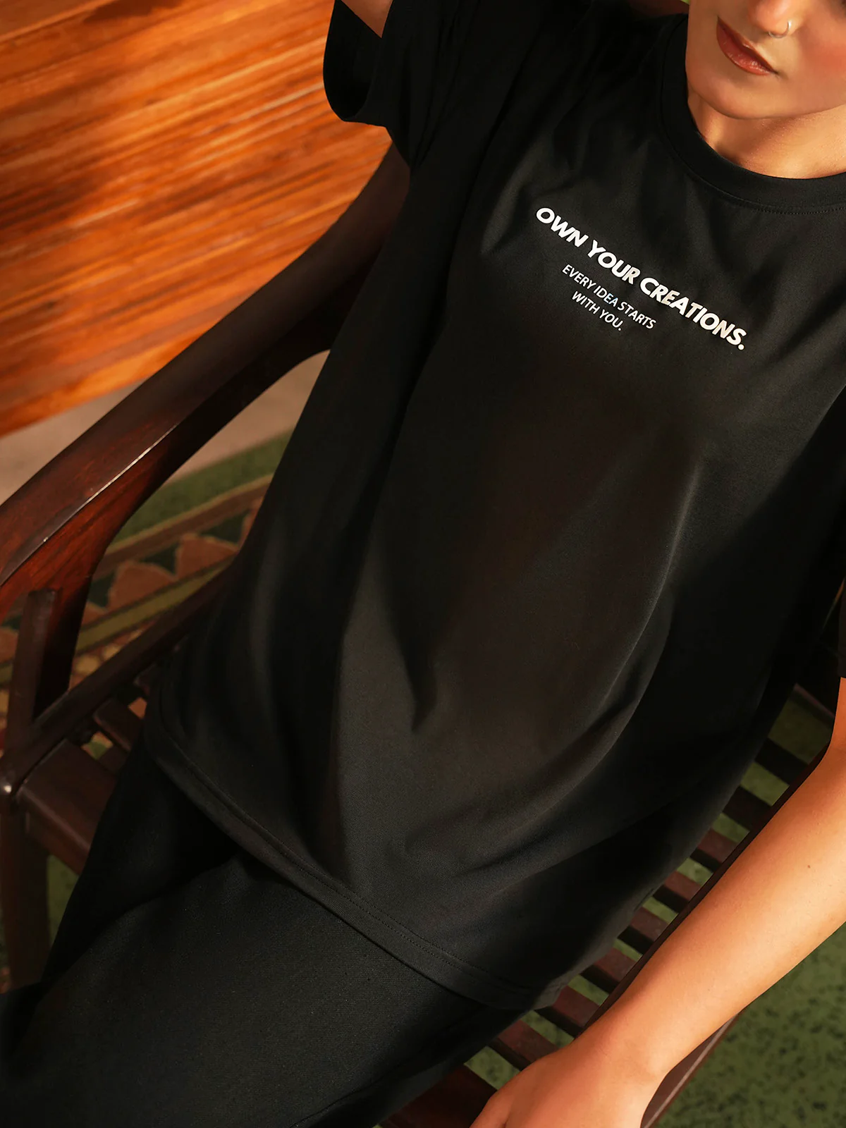 "VENDER" Graphic Drop Shoulder T-Shirt - Image 9