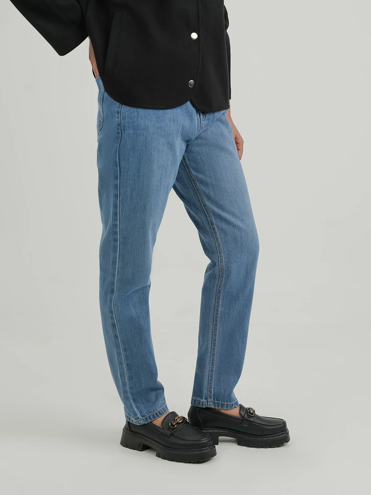 "VIHAAN" Classic Mom Fit Denim Pant - Image 2