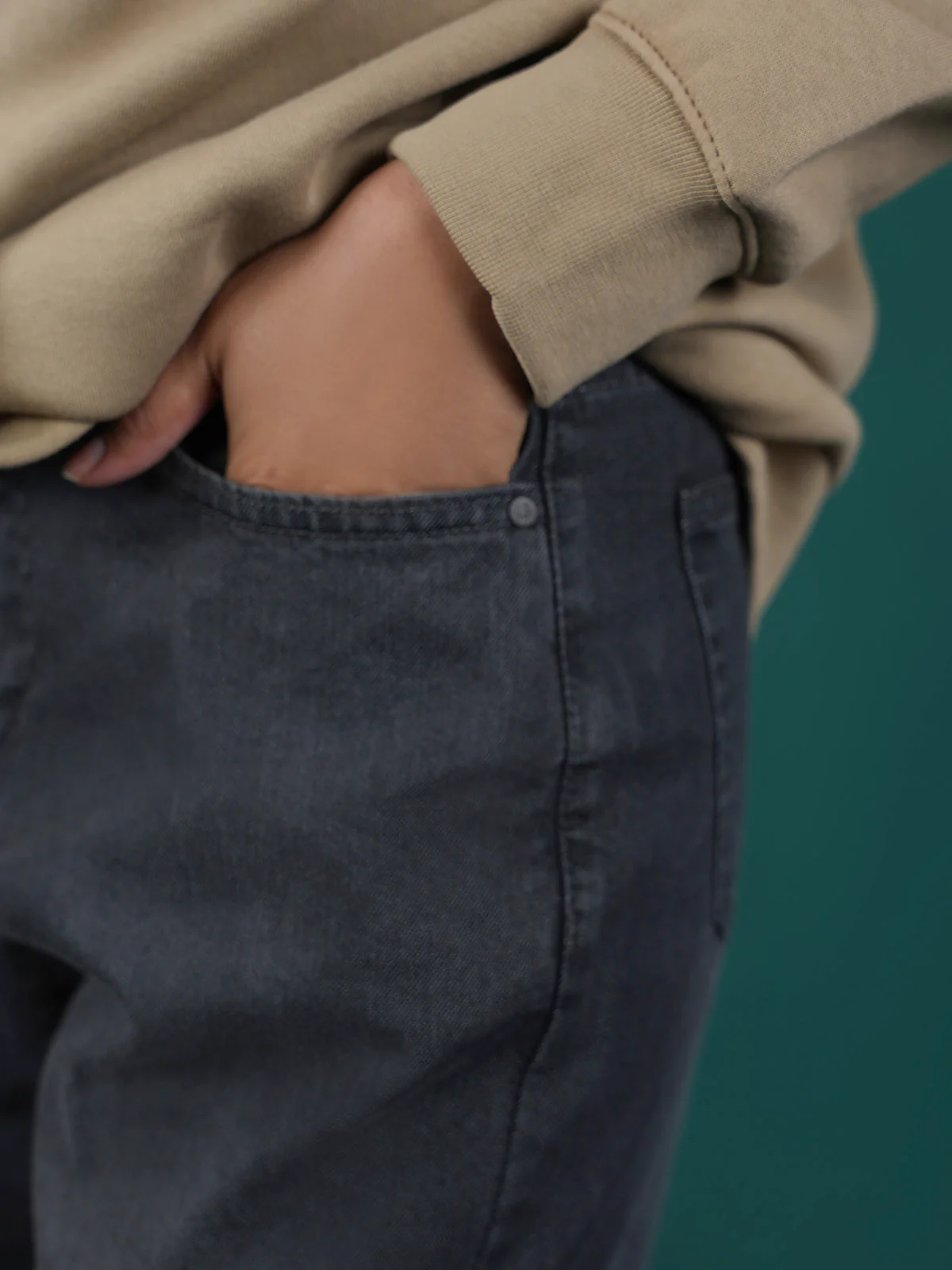 "VIHAAN" Classic Mom Fit Denim Pant - Image 3