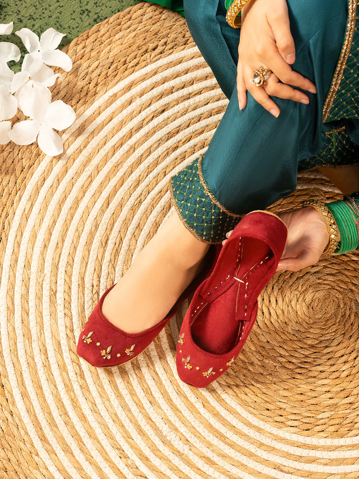 Women "AABROO" Traditional Fancy Khussa - Image 3
