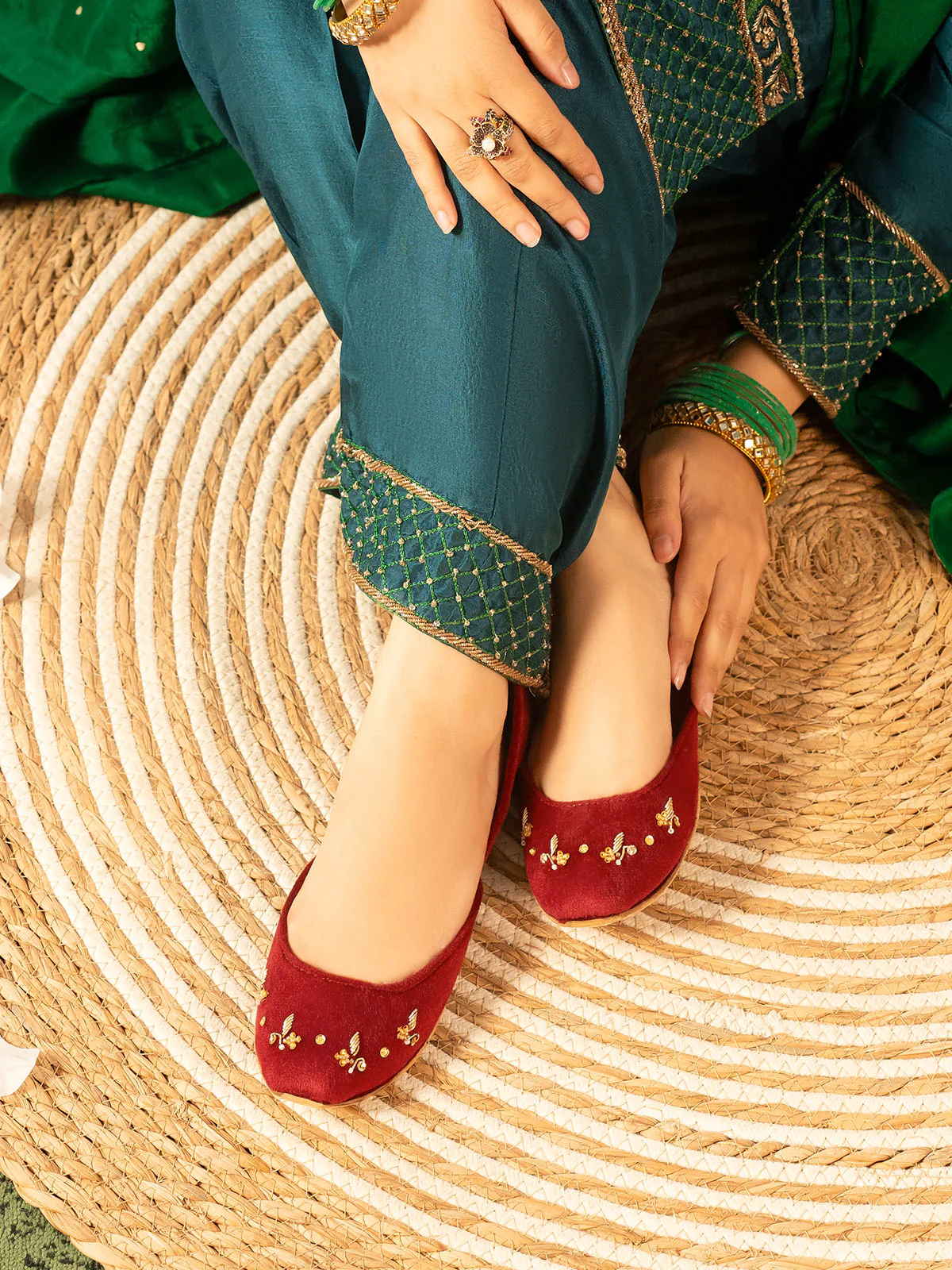 Women "AABROO" Traditional Fancy Khussa - Image 6