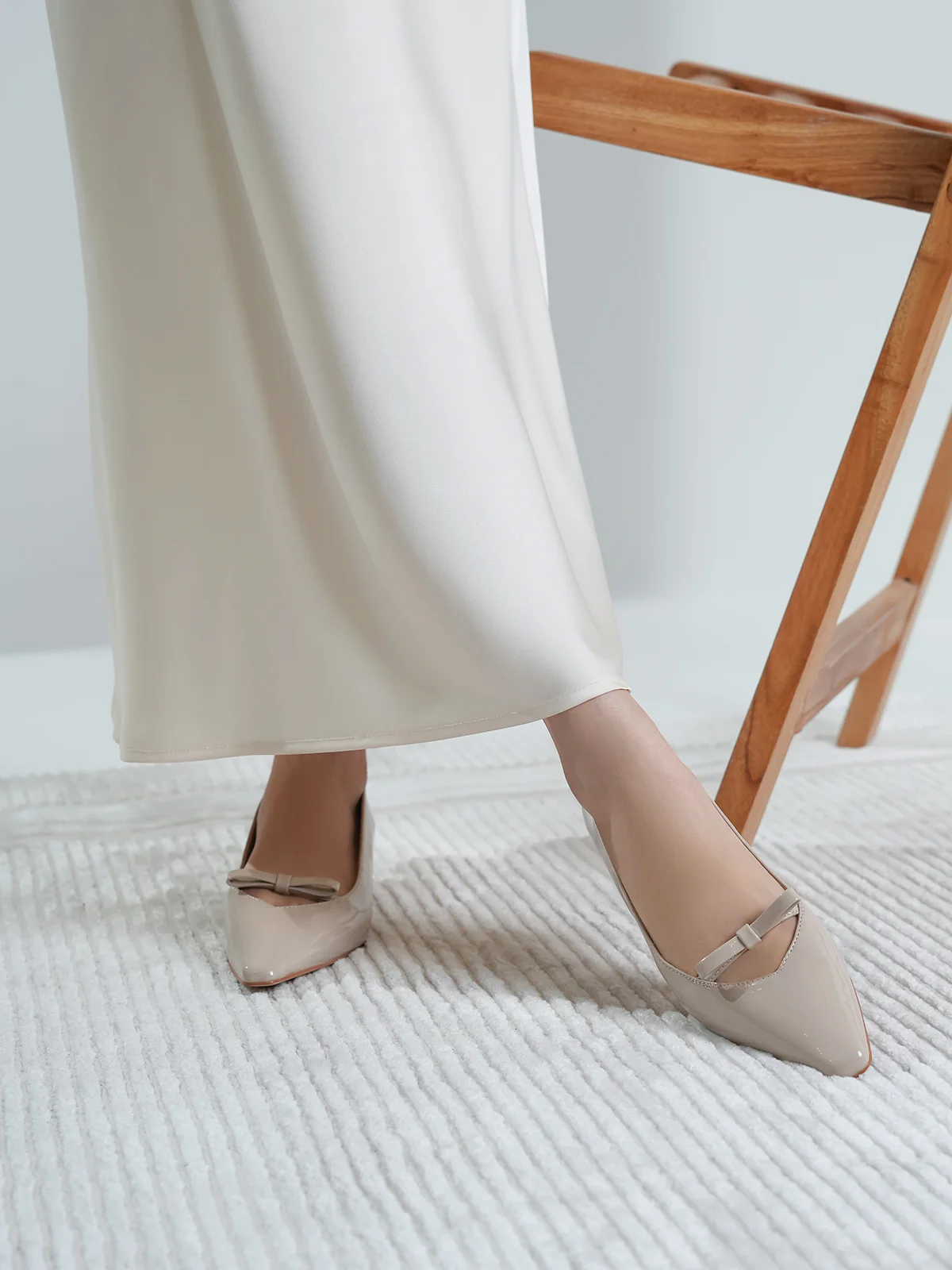 Women "ADELIA" Pointed Toe Court Shoes - Image 3
