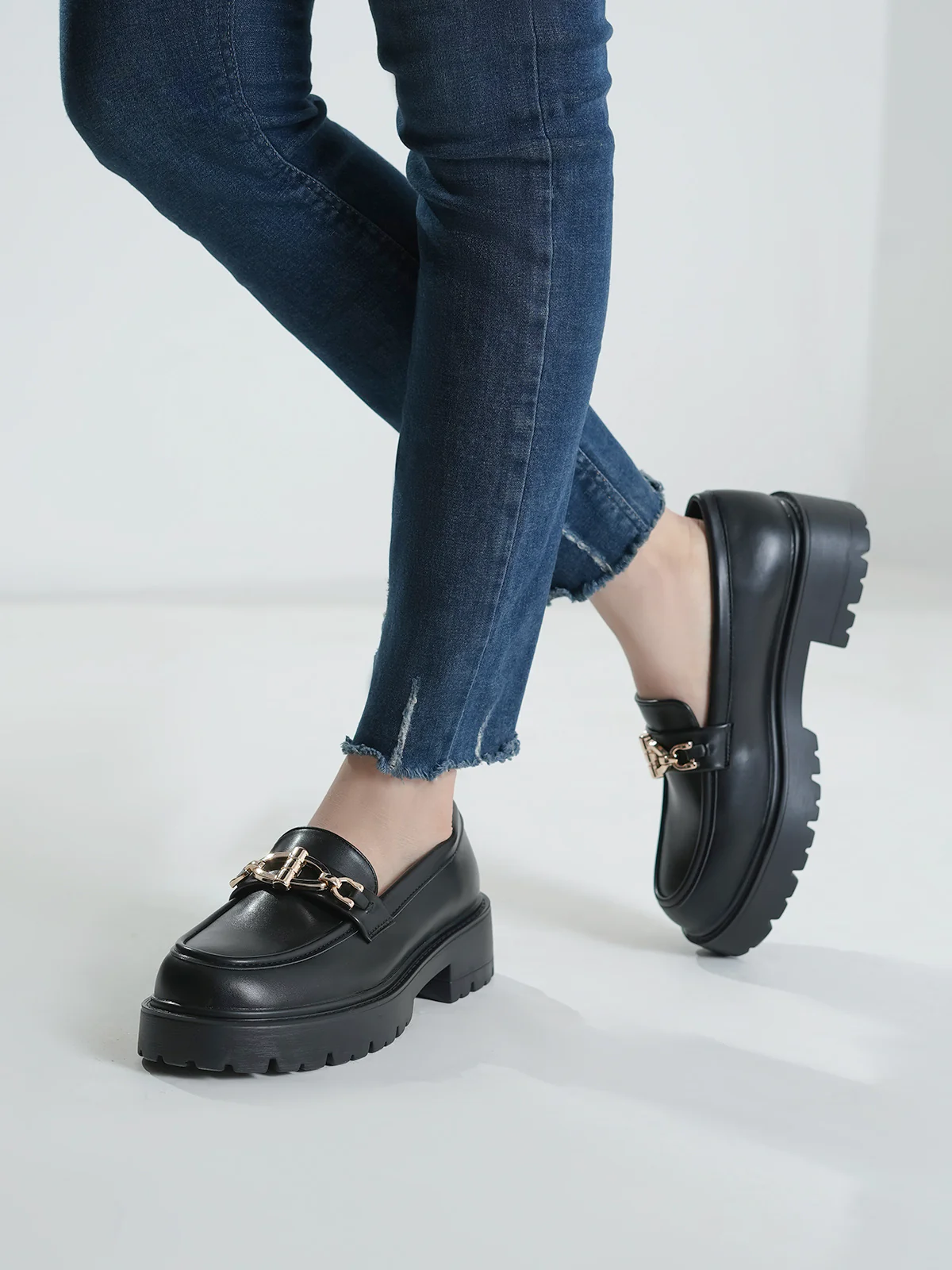 Women "ALETHA" Soft Modern Loafers - Image 10