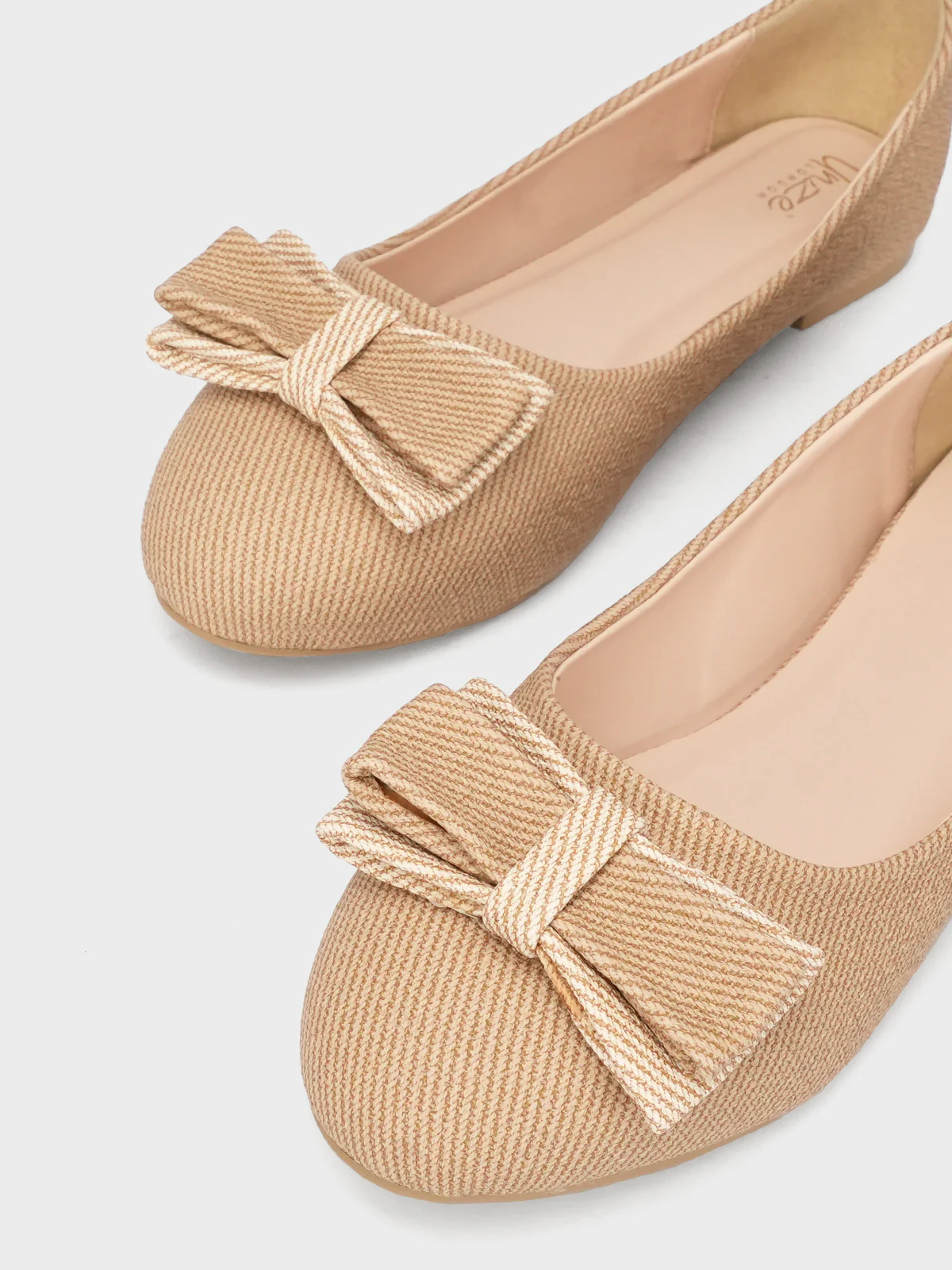 Women "ALODIA" Casual Slip On Pumps - Image 4