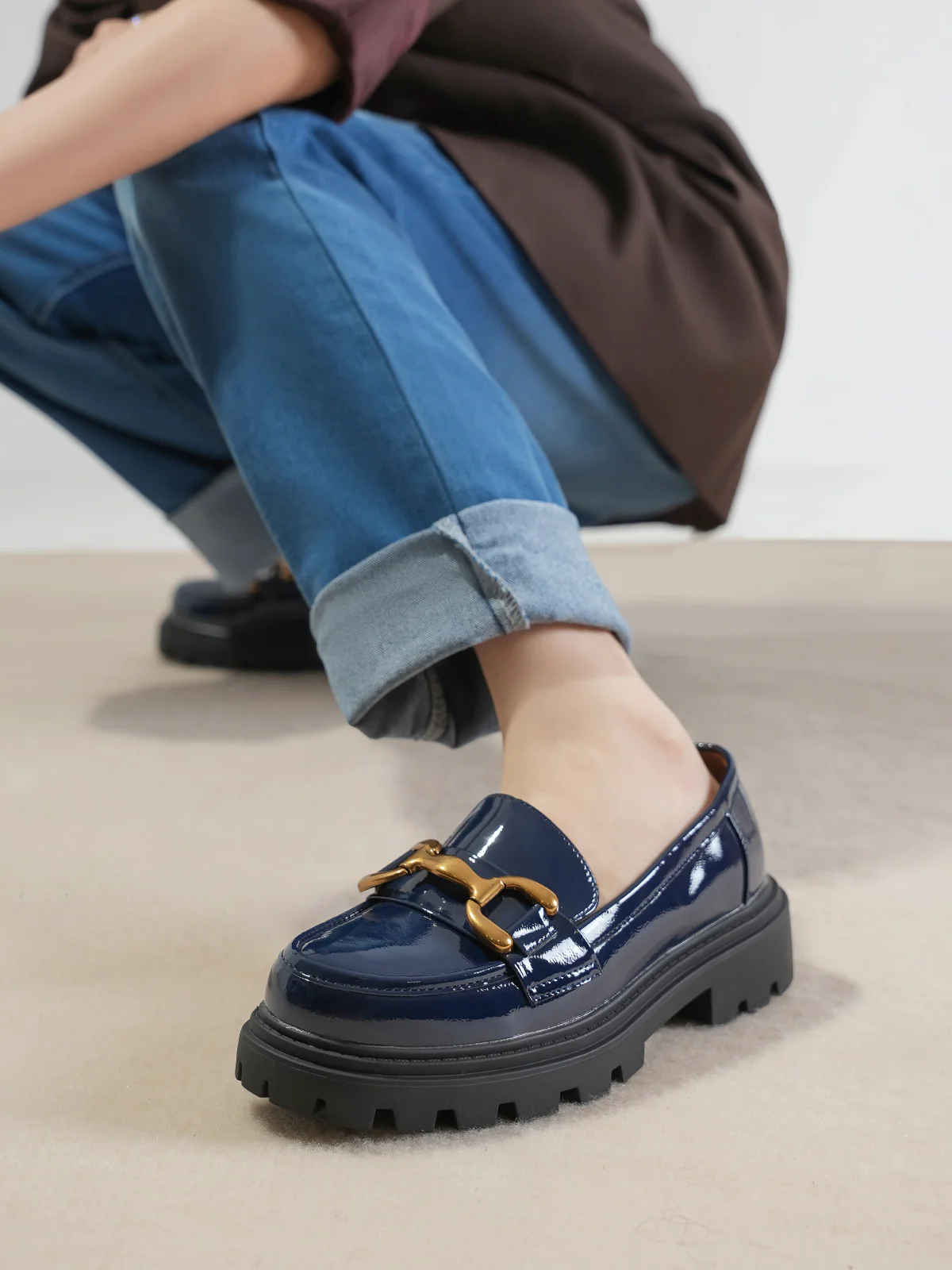 Women "APICHU" Glossy Perfect Loafer Shoes - Image 3