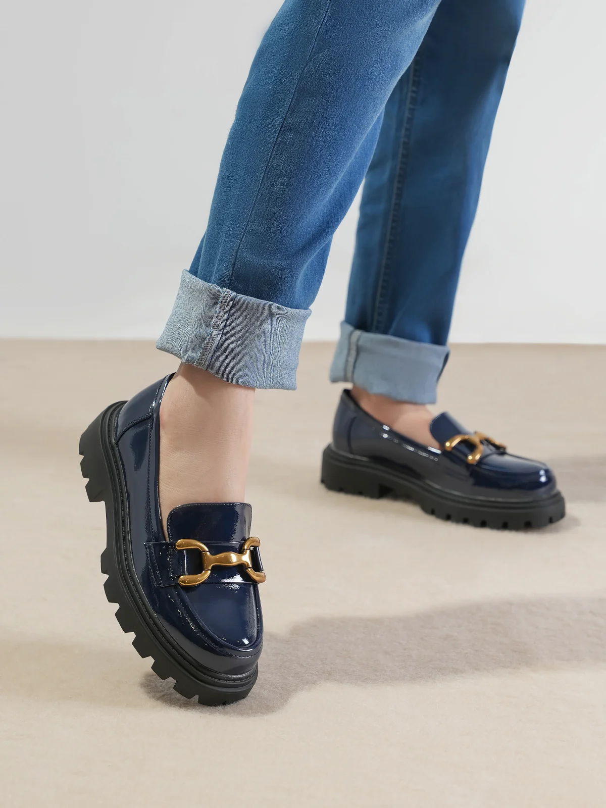 Women "APICHU" Glossy Perfect Loafer Shoes - Image 6