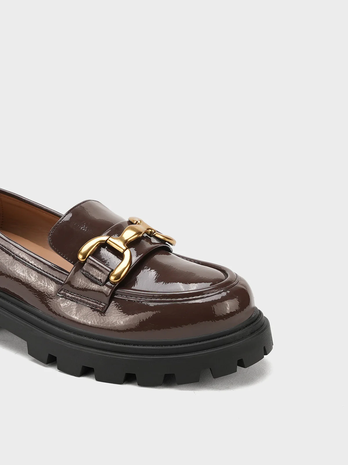 Women "APICHU" Glossy Perfect Loafer Shoes - Image 7