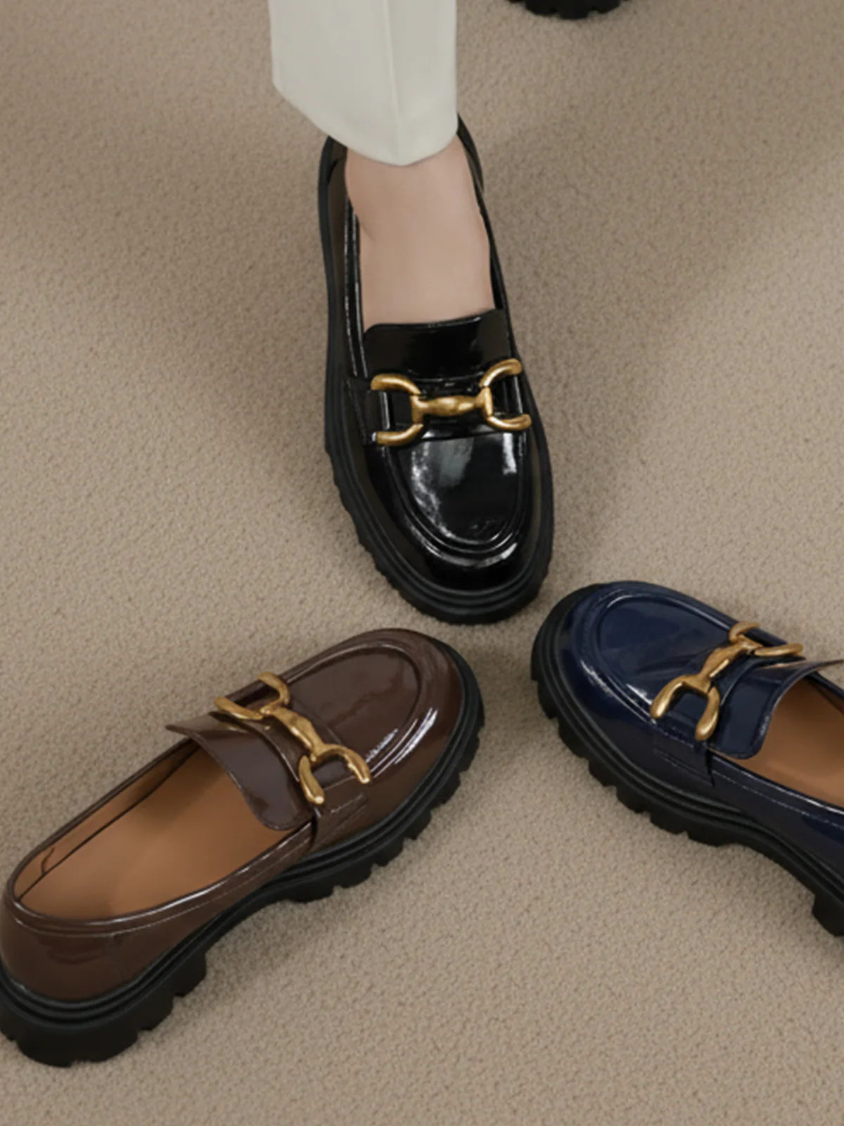 Women "APICHU" Glossy Perfect Loafer Shoes - Image 6