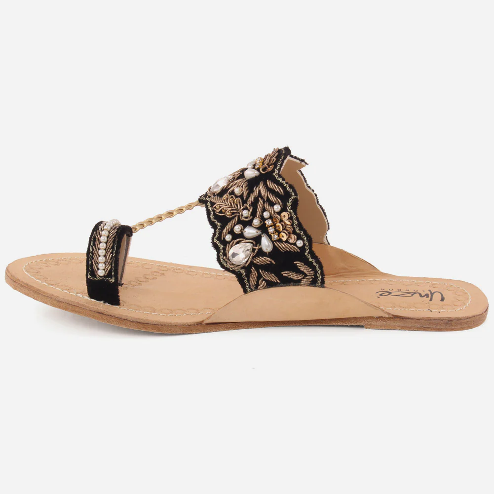 Women "ARIA" Trendy Kolhapuri Slippers - Image 3