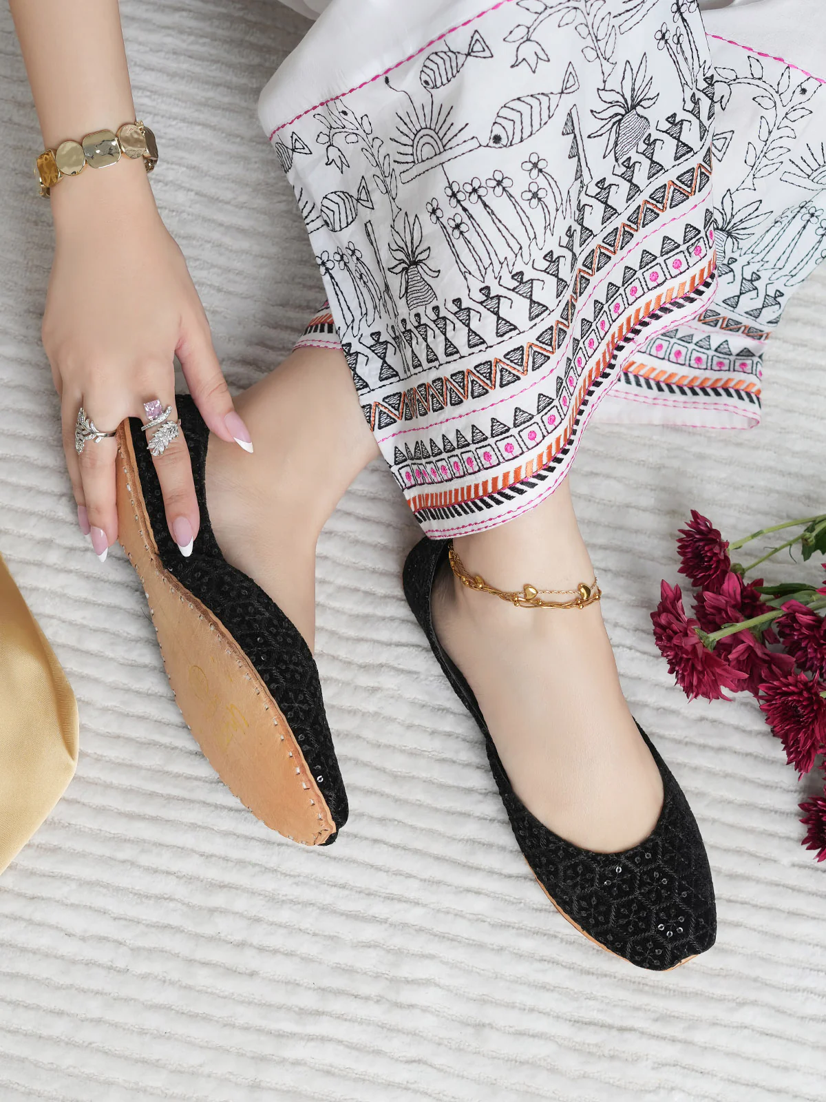 Women "AFROSH" Classic Soft Khussa
