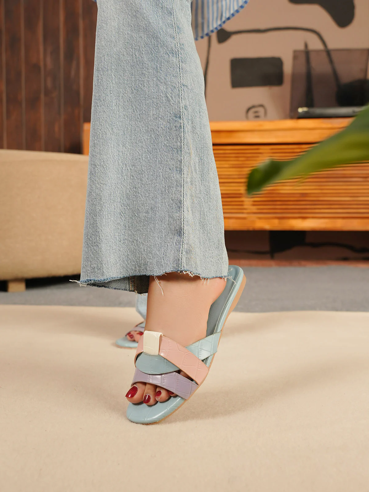 Women "AYLAD" Lightweight Slippers - Image 6