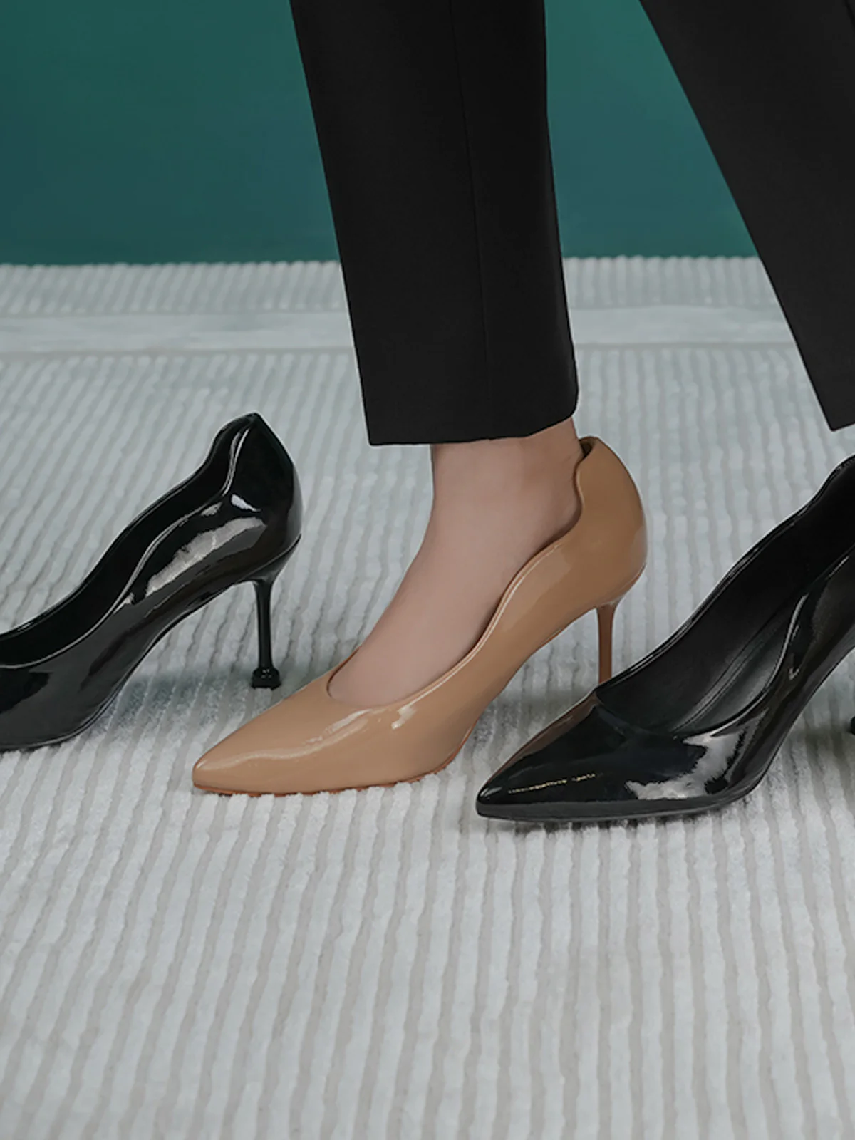 Women "BERNARD" Smooth Design Courts - Image 6