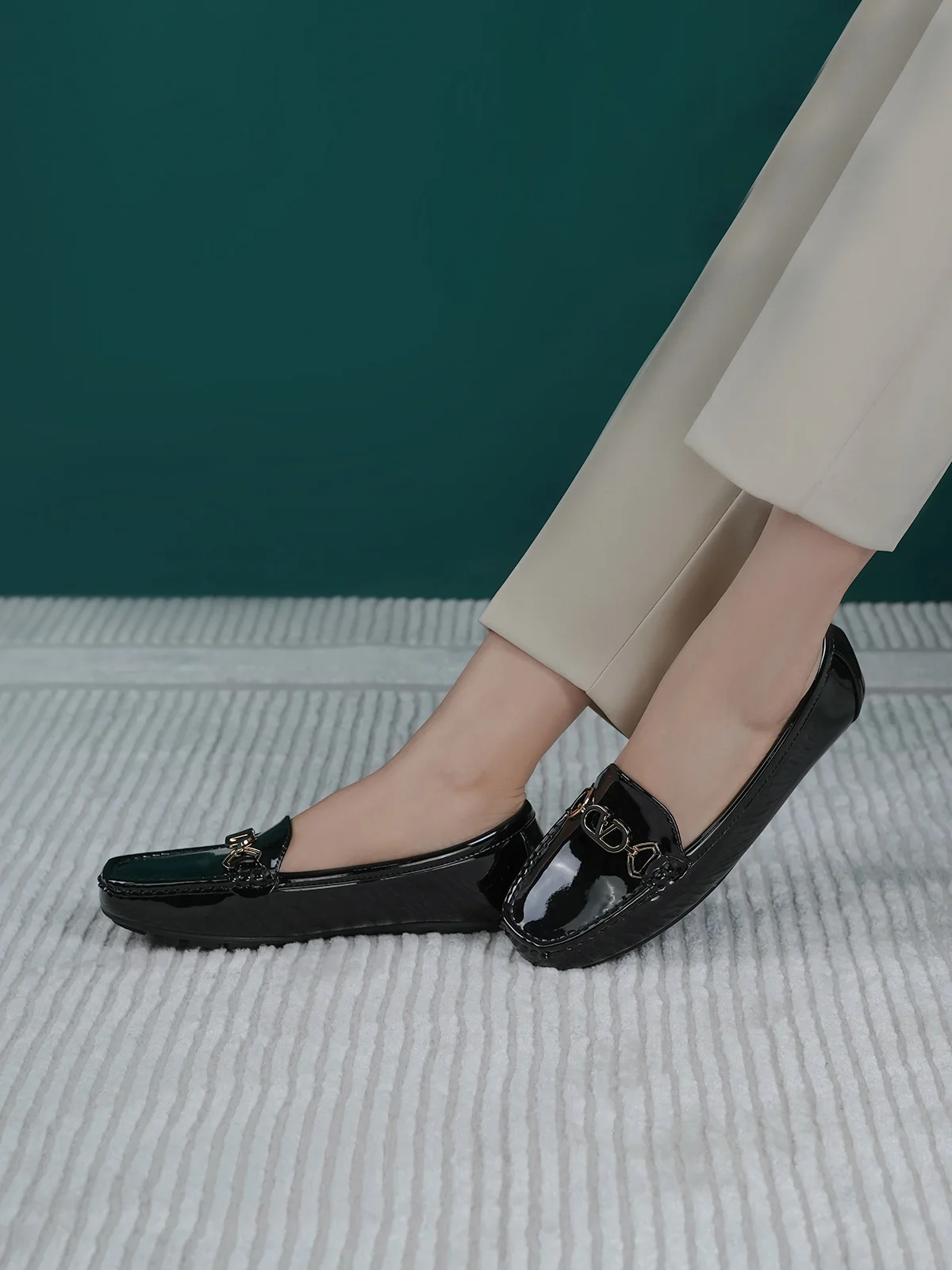 Women "BLUESY" Lightweight Shiny Moccasins - Image 3