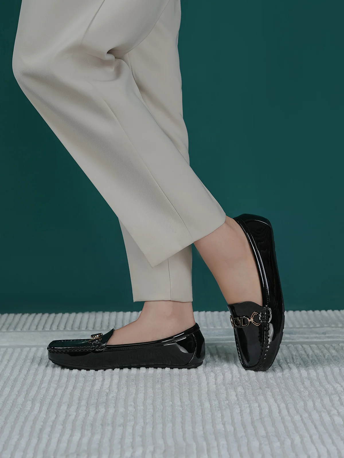 Women "BLUESY" Lightweight Shiny Moccasins - Image 6