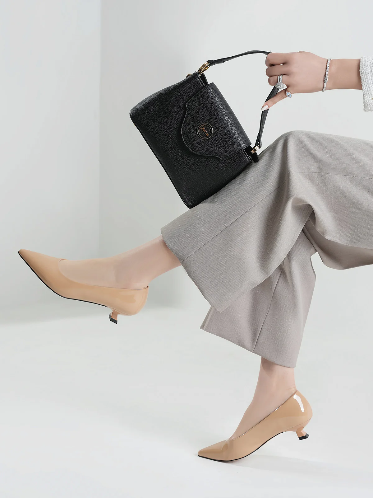 Women "COMET" Modern Style Handbag - Image 12