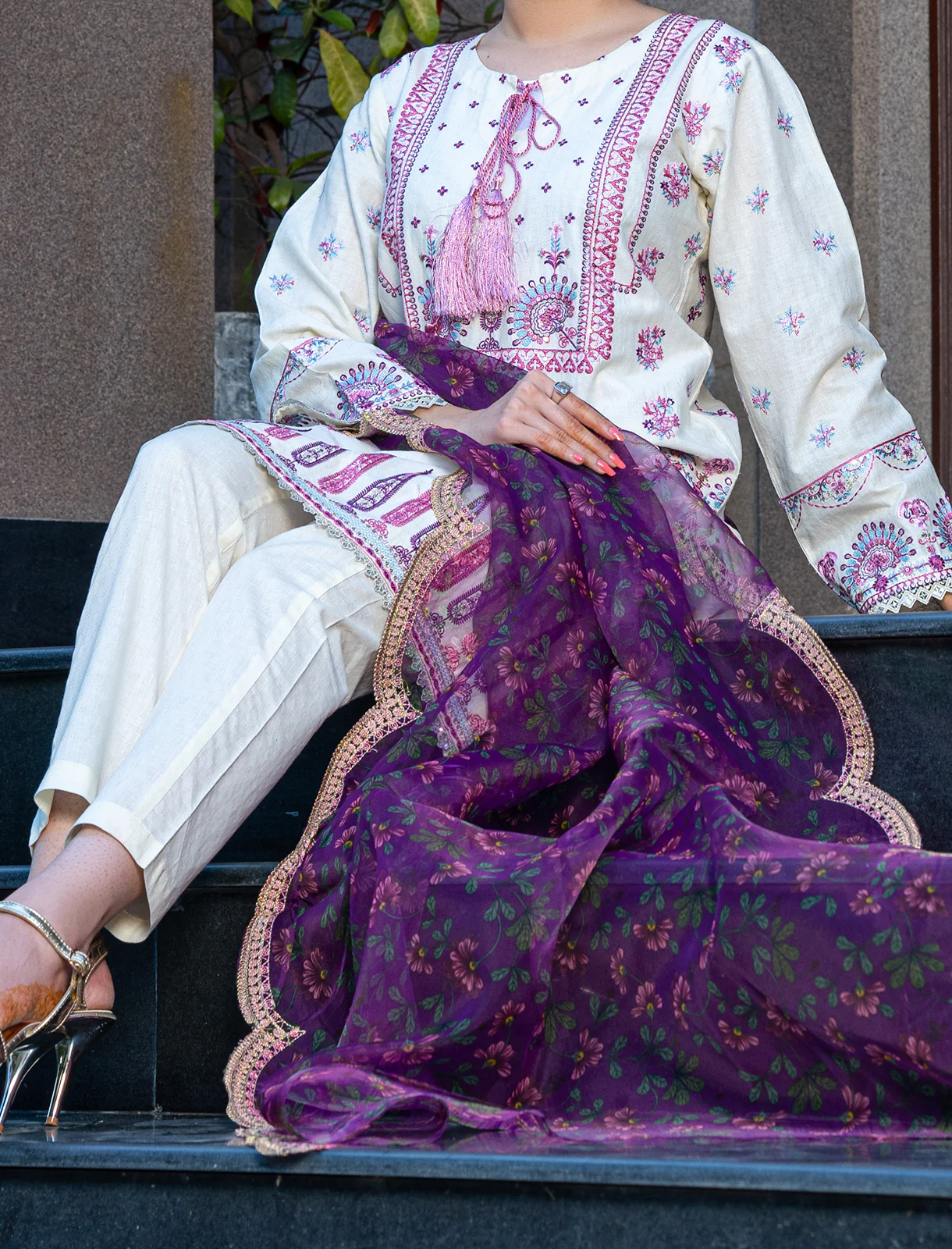 Women "DENIZ" Embellished Lawn Two Piece Suit - Image 4